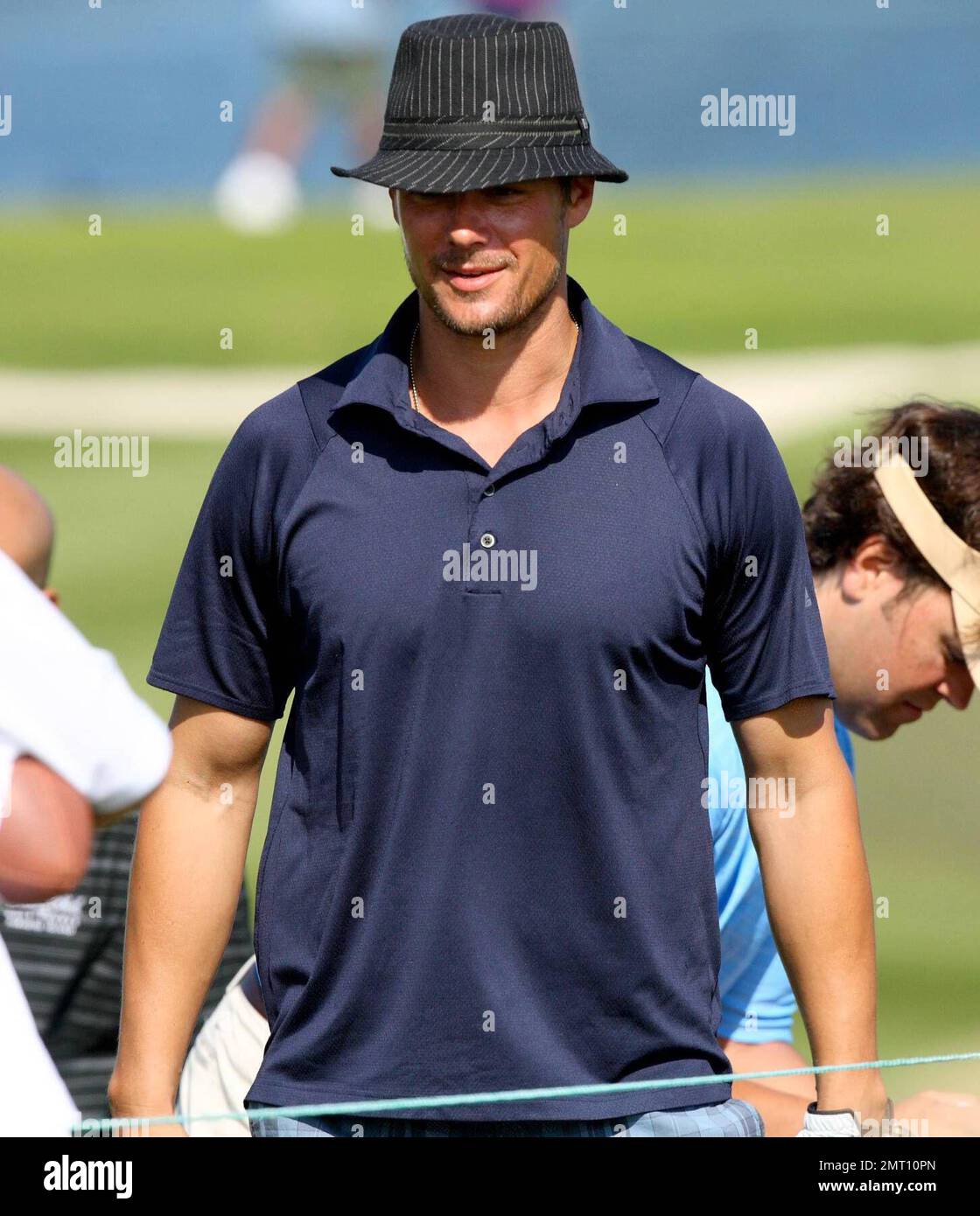 Exclusive!! Newlywed actor, Fergie's husband Josh Duhamel plays on day