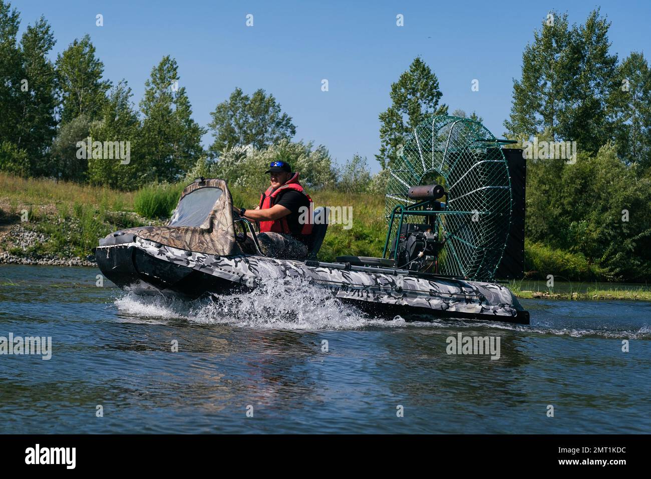 Motor boat ride on hi-res stock photography and images - Alamy