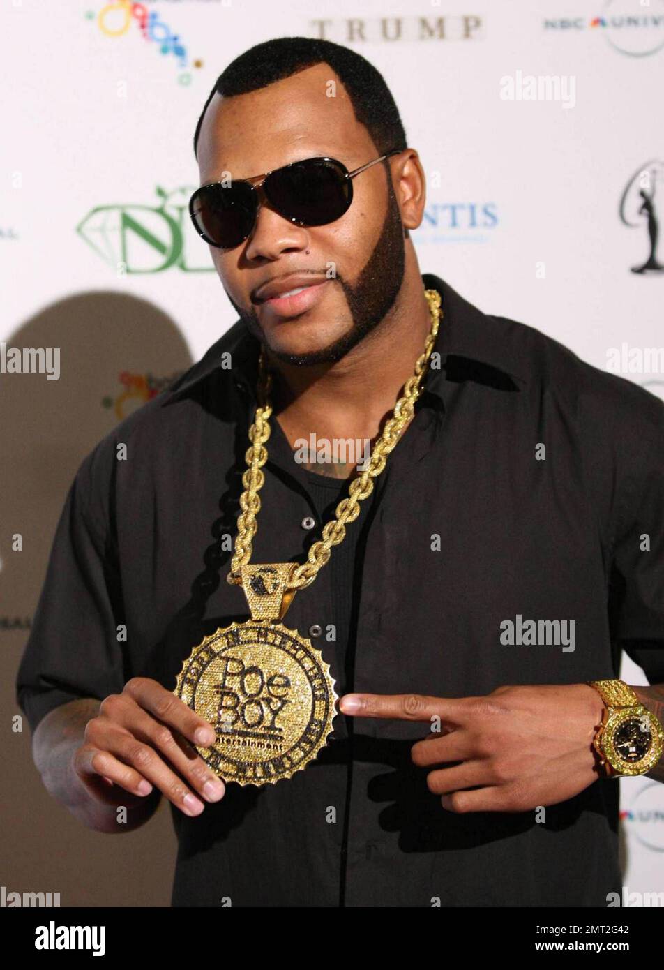 Flo Rida arrives at the Miss Universe pageant at the Atlantis Resort ...