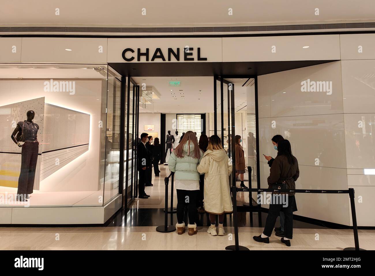 Chanel outlet hi-res stock photography and images - Alamy
