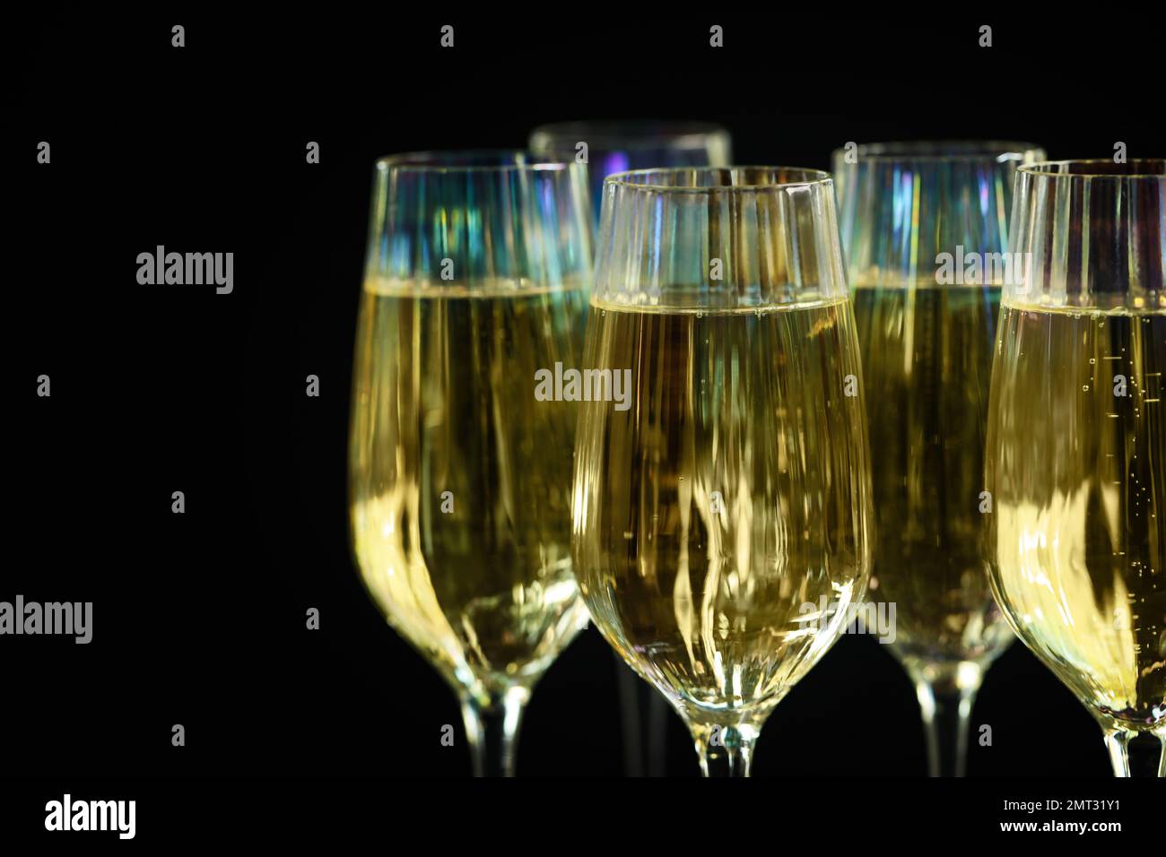 Champagne glasses vineyard hi-res stock photography and images - Alamy