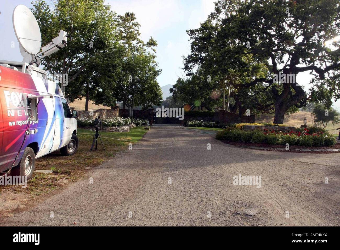 Sleepy fans hires stock photography and images Alamy