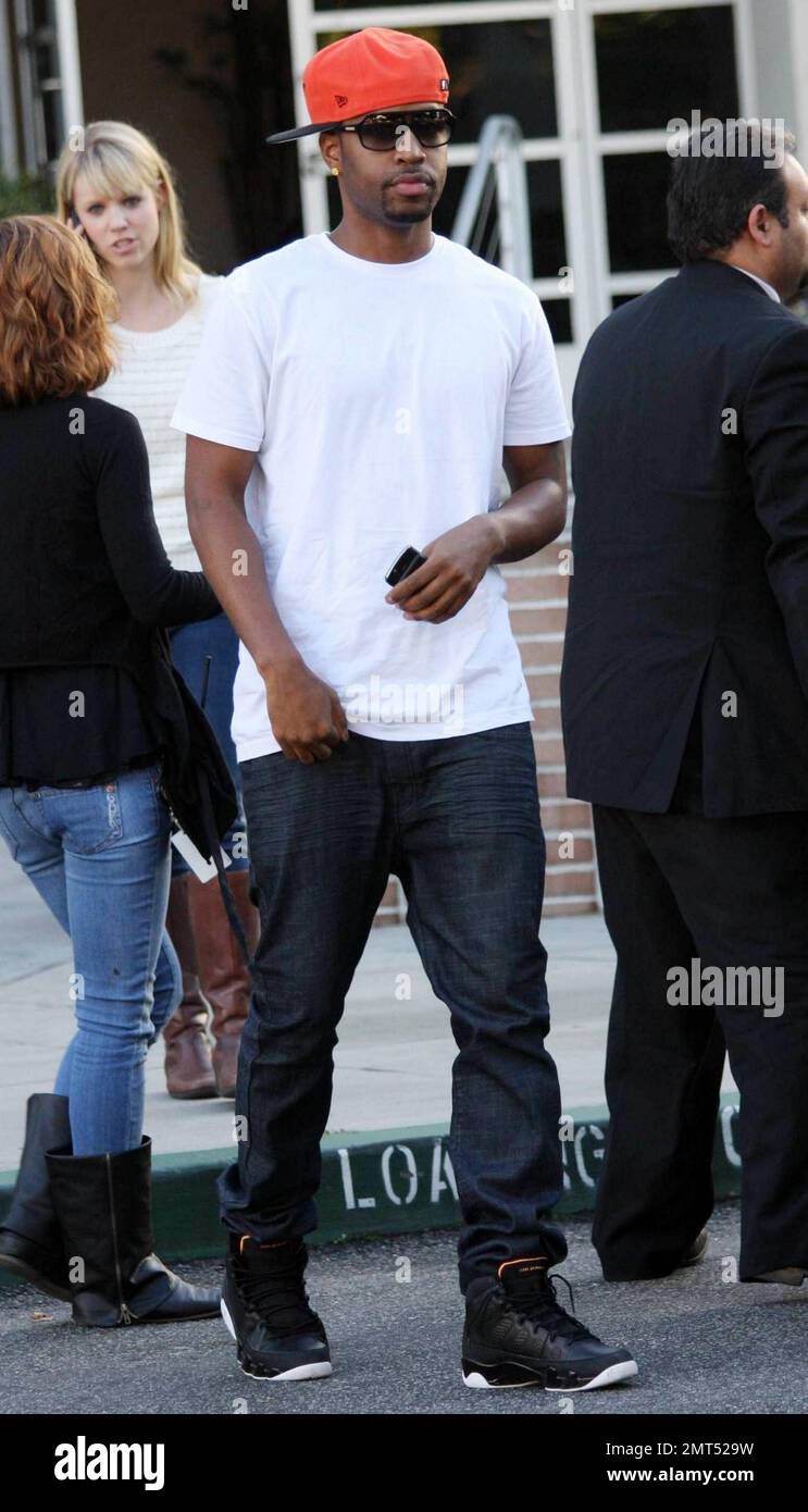 Trinidadian hip hop singer Nicki Minaj s rumored boyfriend arrives with Nicki at the Chelsea Lately show studios where she made an appearance. Nicki arrived in a funky wig patterned leggings and hot