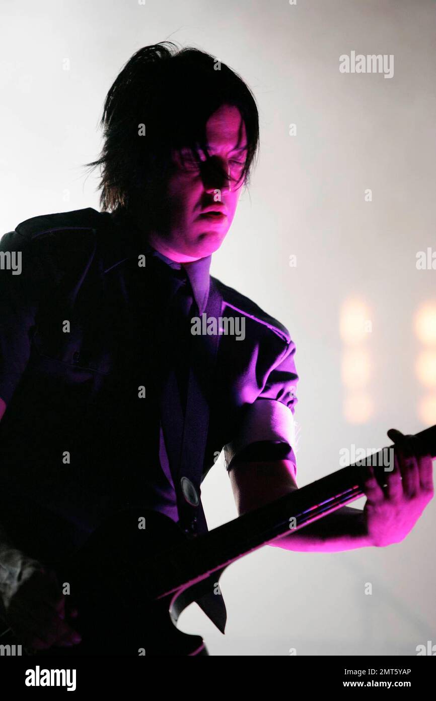 US rock band Nine Inch Nails performs at the last day at the Reading  Festival. Reading UK. 8/26/07. All Stock Photo - Alamy