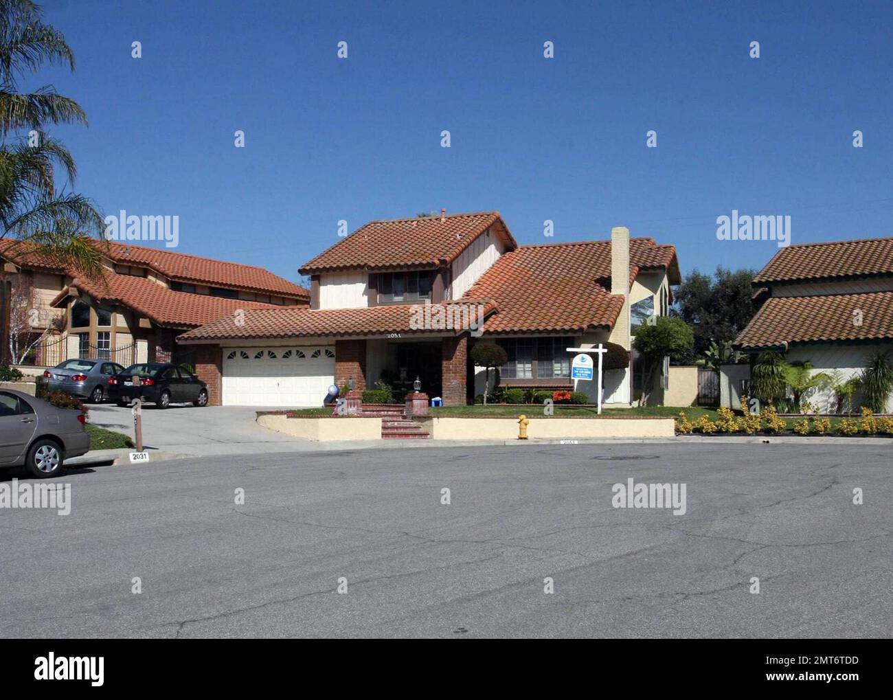 https://c8.alamy.com/comp/2MT6TDD/this-is-the-new-house-purchased-for-nadya-suleman-the-mother-of-newborn-octuplets-the-home-located-at-the-end-of-a-small-culdesac-was-reportedly-purchased-by-her-father-the-home-was-listed-for-564900-by-prudential-realty-members-of-the-media-were-present-all-day-upon-learning-of-the-house-la-habra-ca-31009-2MT6TDD.jpg