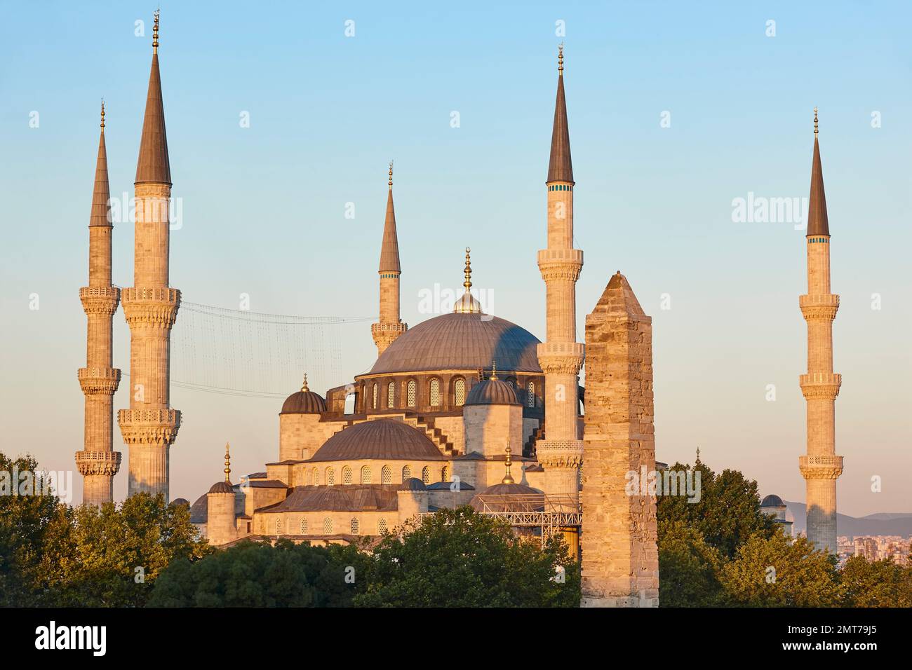 Blue mosque at sunset in Istanbul city center. Sultanahamet, Turkey ...