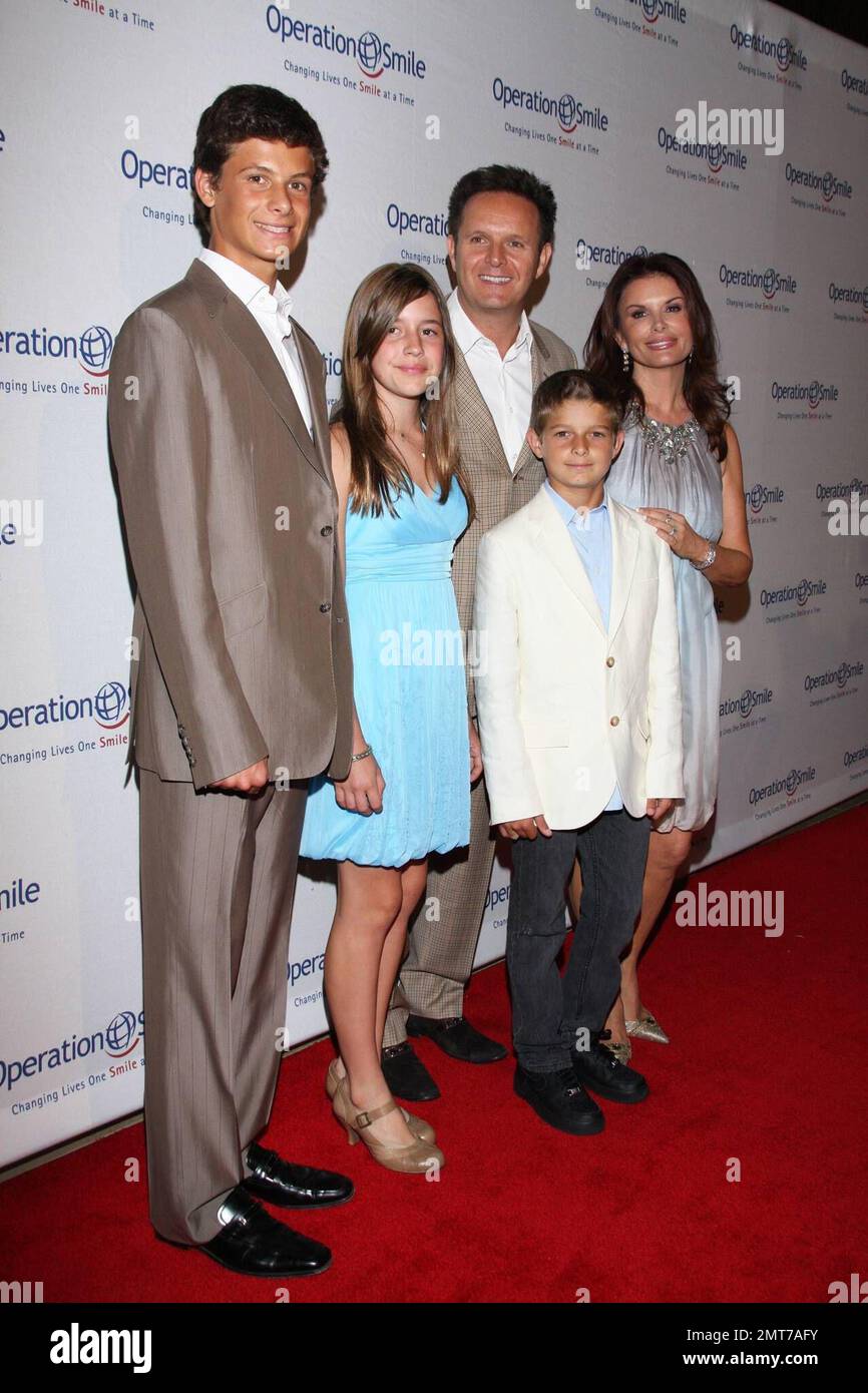 Mark Burnett, Roma Downey and family arrive at Operation Smile&rsquo;s 7th