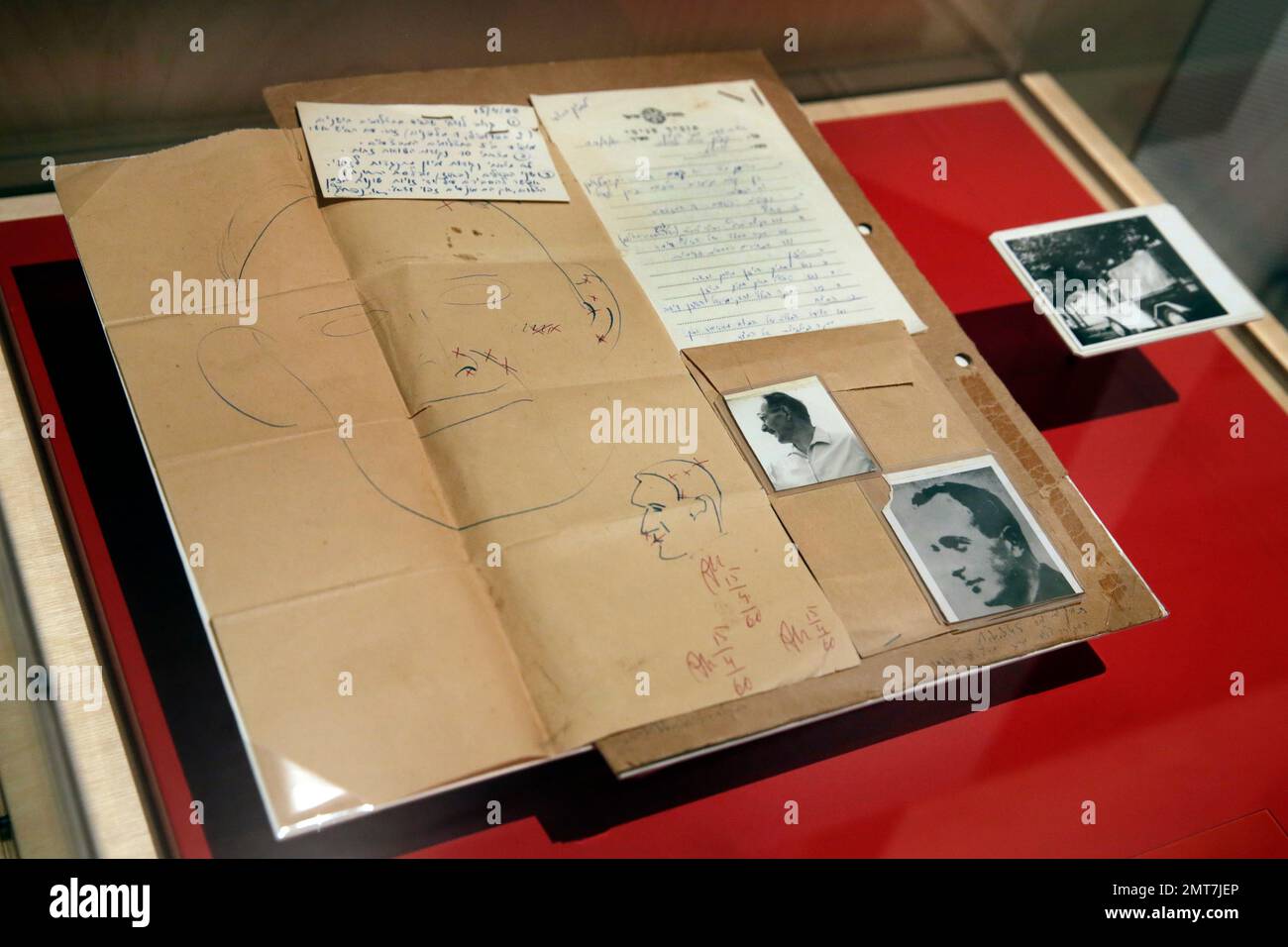 The 1960 forensic crime lab file comparing photos of Adolf Eichmann in ...