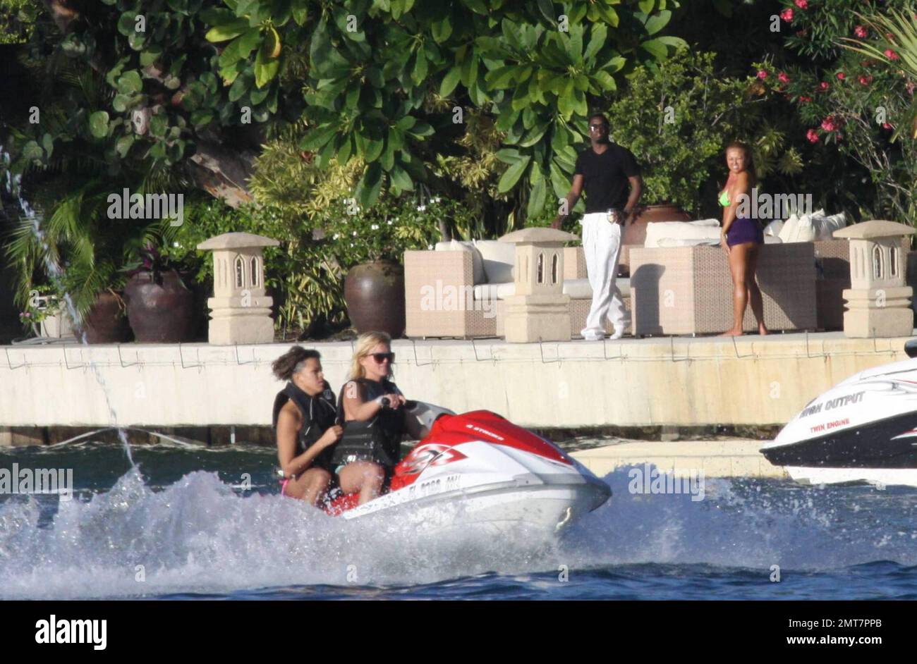 Sean p diddy combs jet hi-res stock photography and images - Alamy