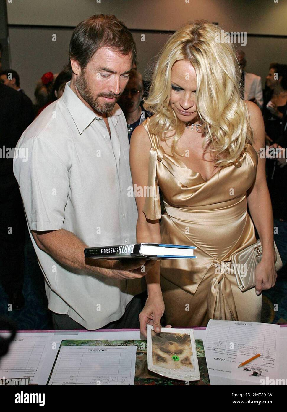 Actress Pamela Anderson Attends The Animal Rights Foundation Of Florida actress-pamela-anderson-attends-the-animal-rights-foundation-of-florida