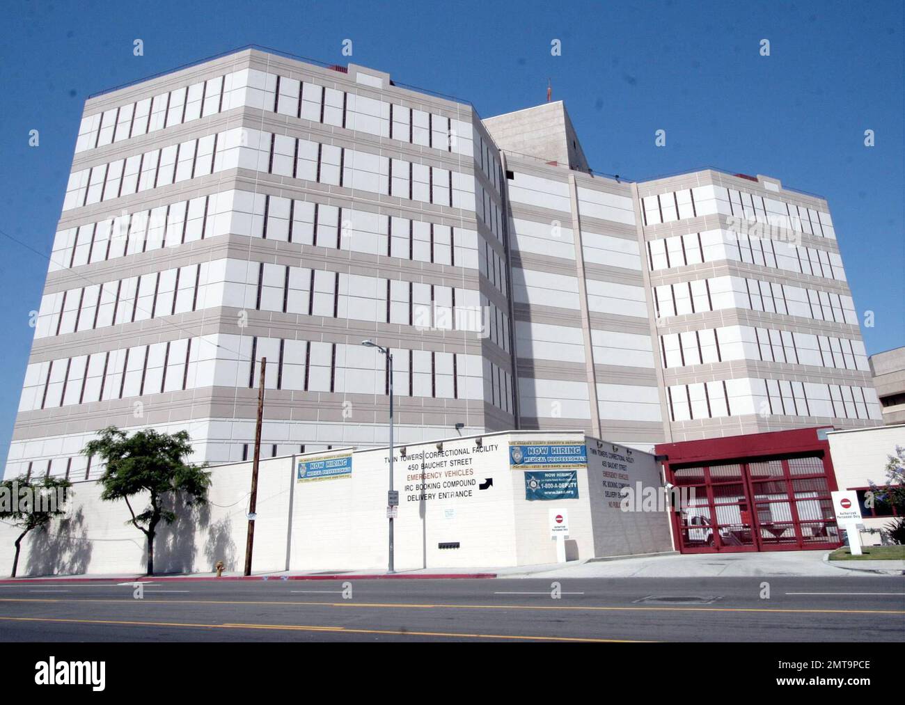 The twin towers correctional facility where paris hilton is currently
