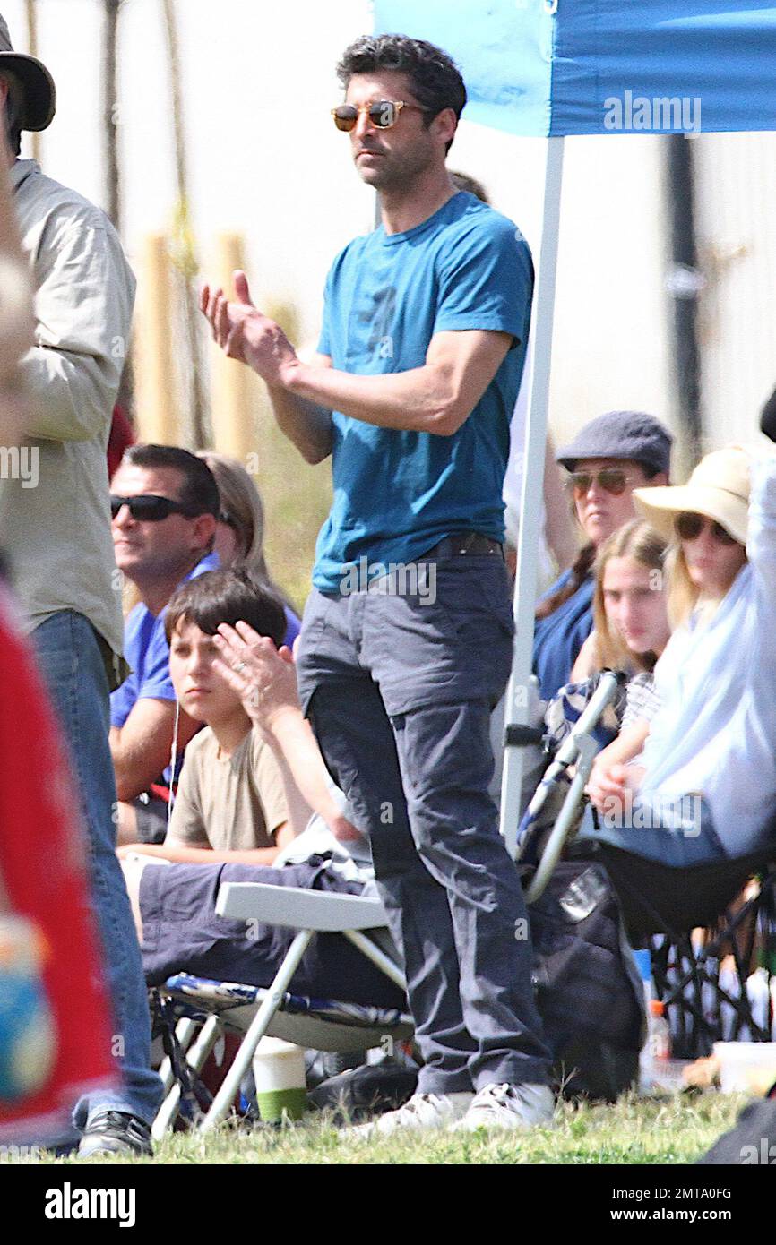 Patrick Dempsey cheers his kids on at a soccer game. Los Angeles, CA. 22nd  March 2015 Stock Photo - Alamy, image size:866x1390