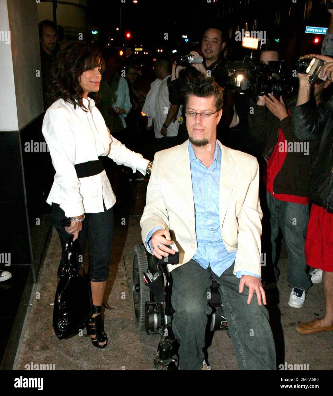 Paula Abdul out at Beso with her guy friend and some others, including