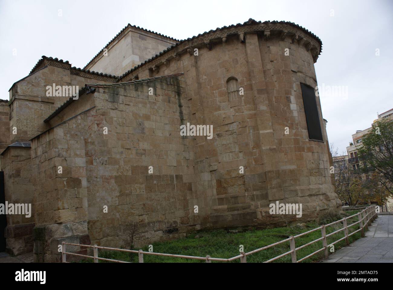 La iglesia de San Cristóbal es un templo románico de la ciudad española de Salamanca. Stock Photo