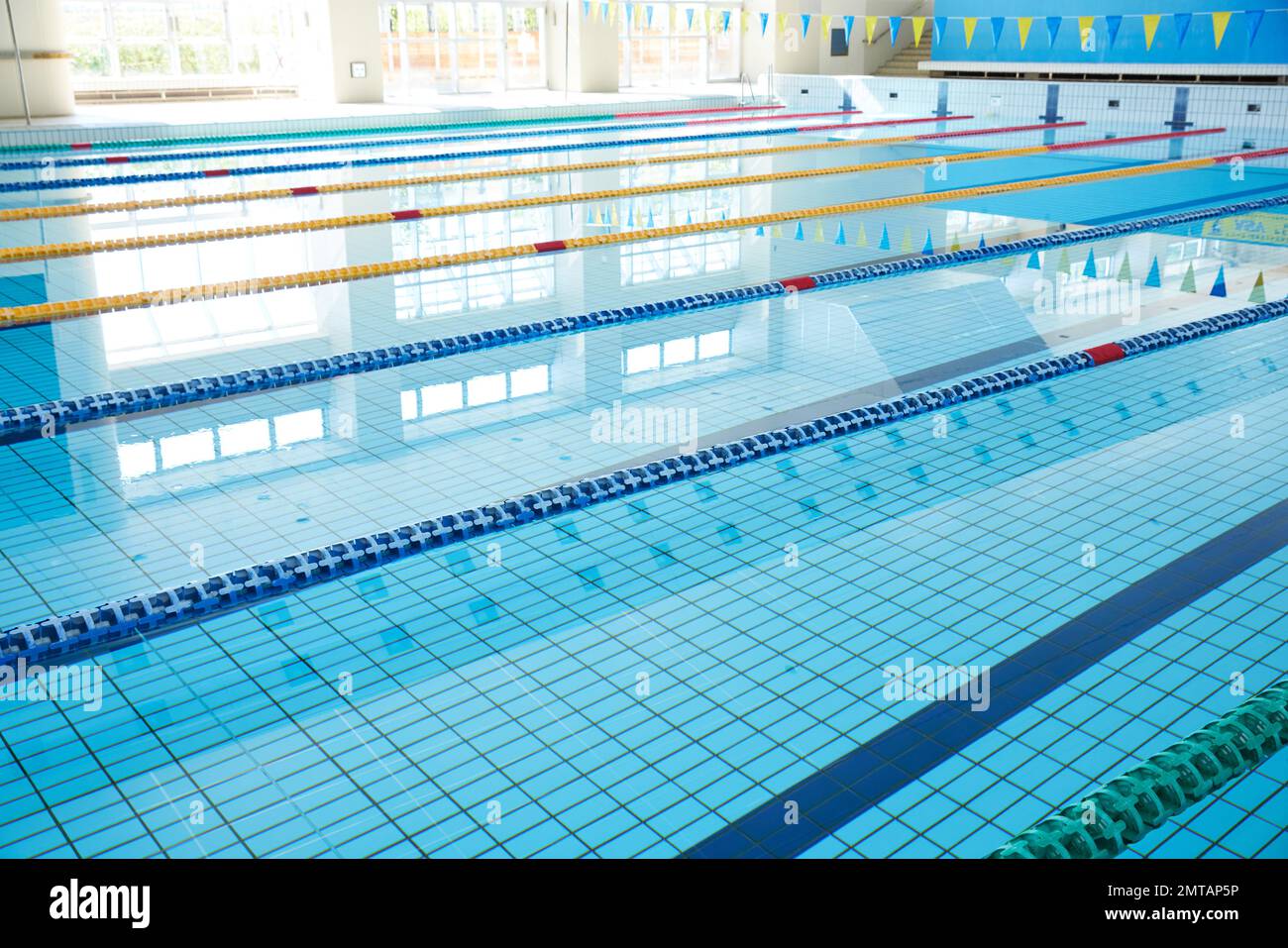 Indoor swimming pool Stock Photo - Alamy