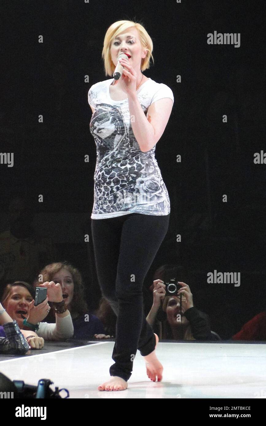 Kellie pickler performing hires stock photography and images Alamy