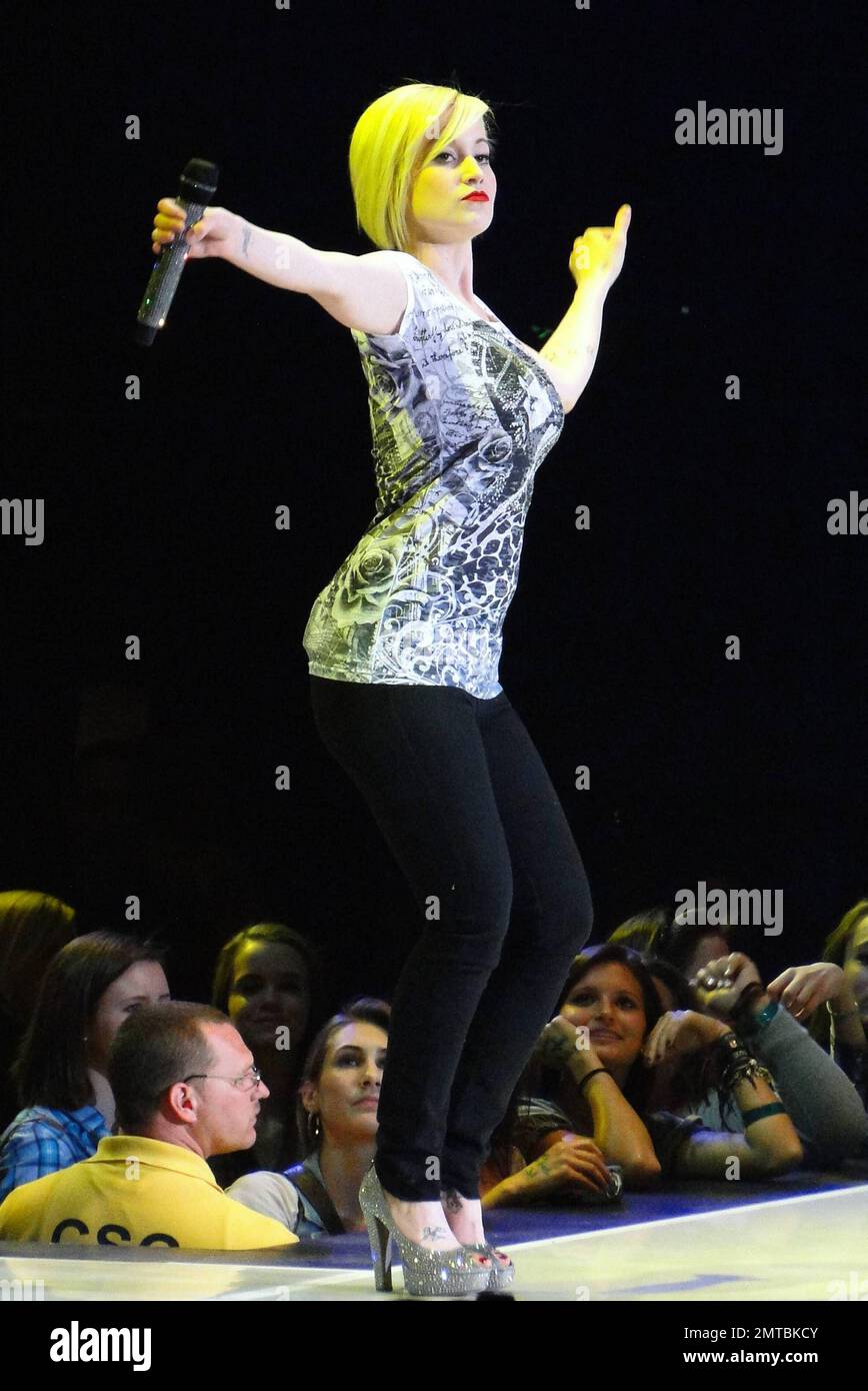 EXCLUSIVE!! Kellie Pickler performs live on stage at the Amway Arena