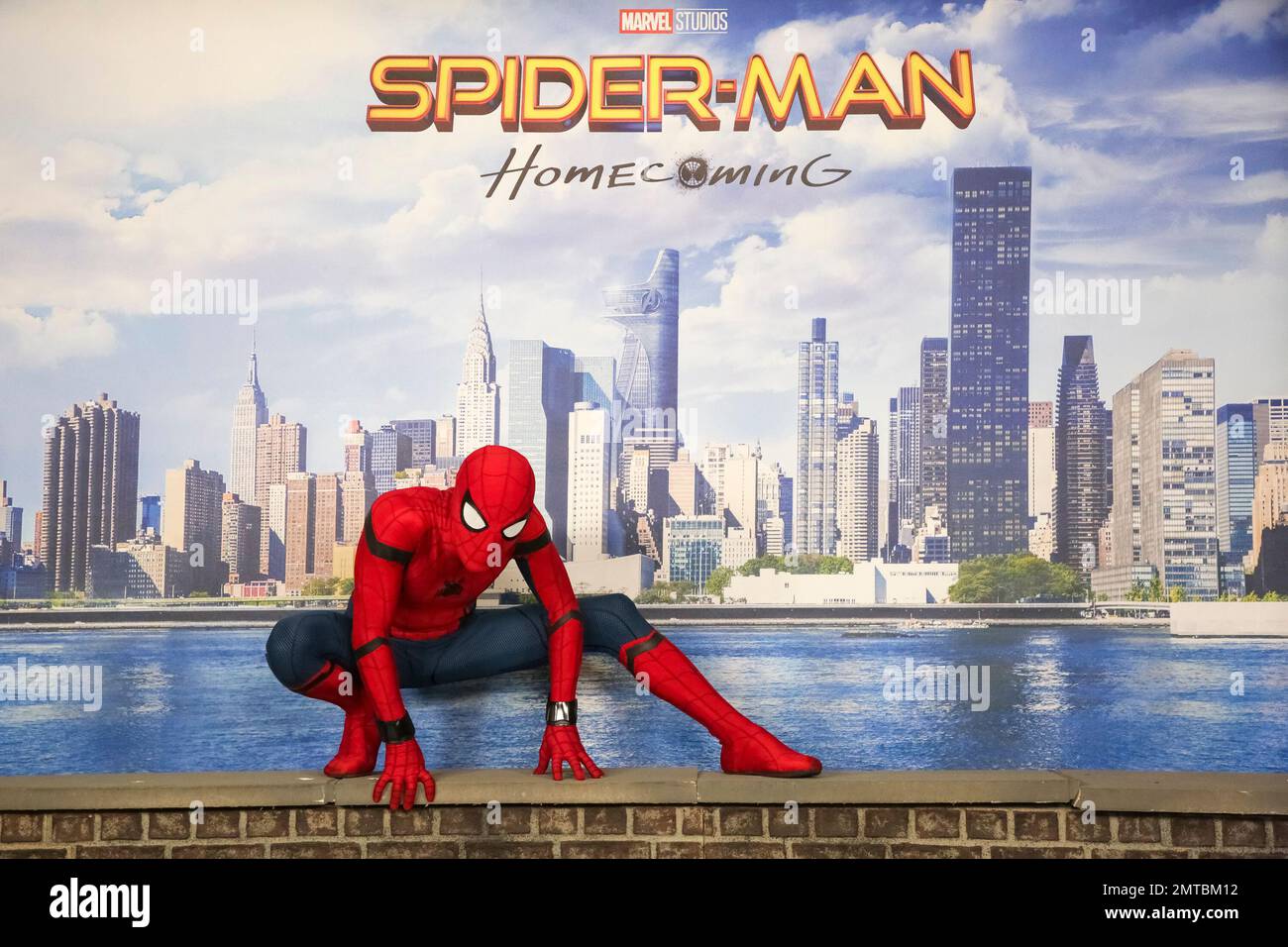 Bandai: S.H. Figuarts Spider-Man: Homecoming Stark Tech Suit Video and  Quick Pics