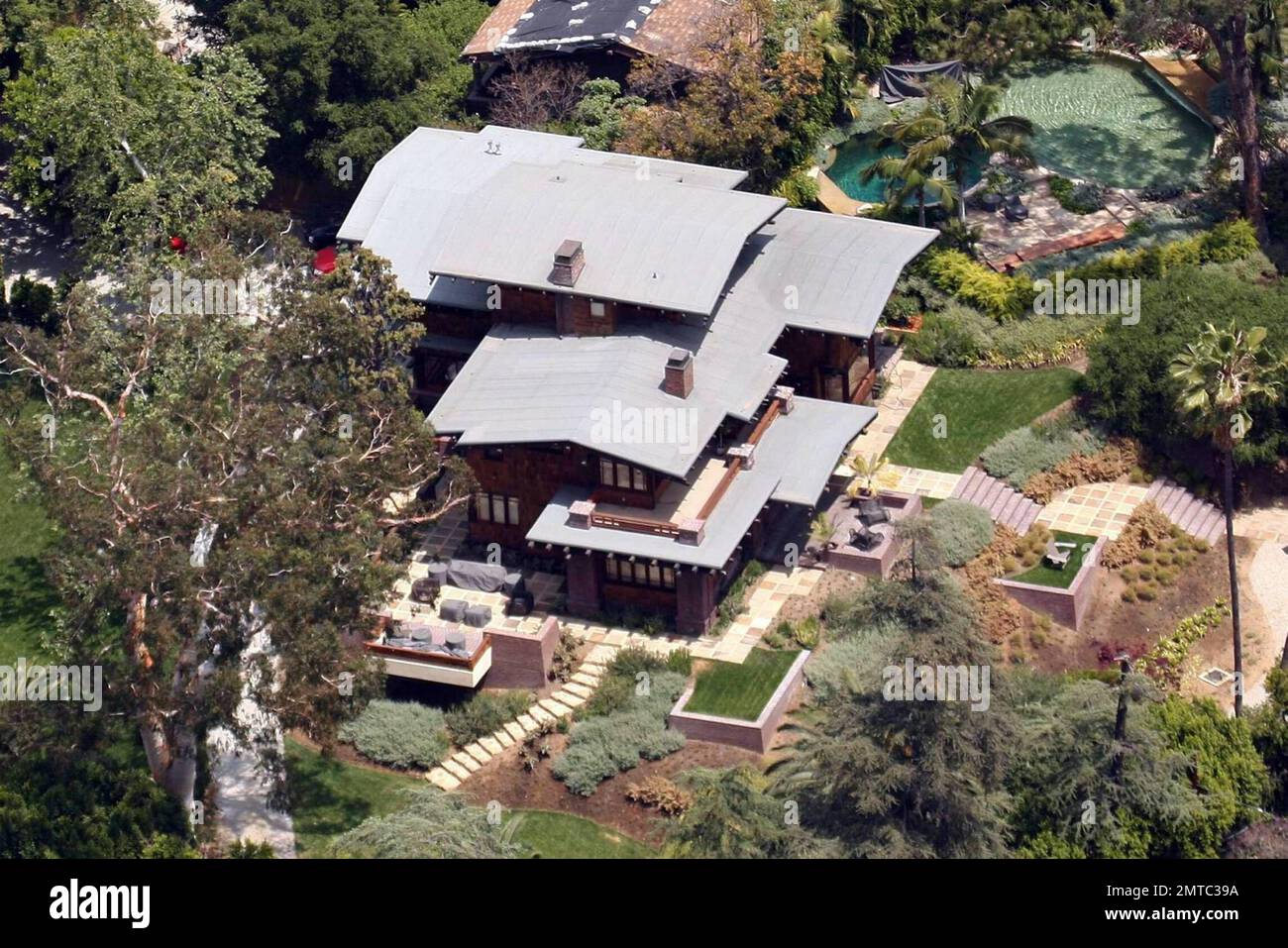 Exclusive!! This is Brad Pitt and Angelina Jolie's sprawling Hollywood