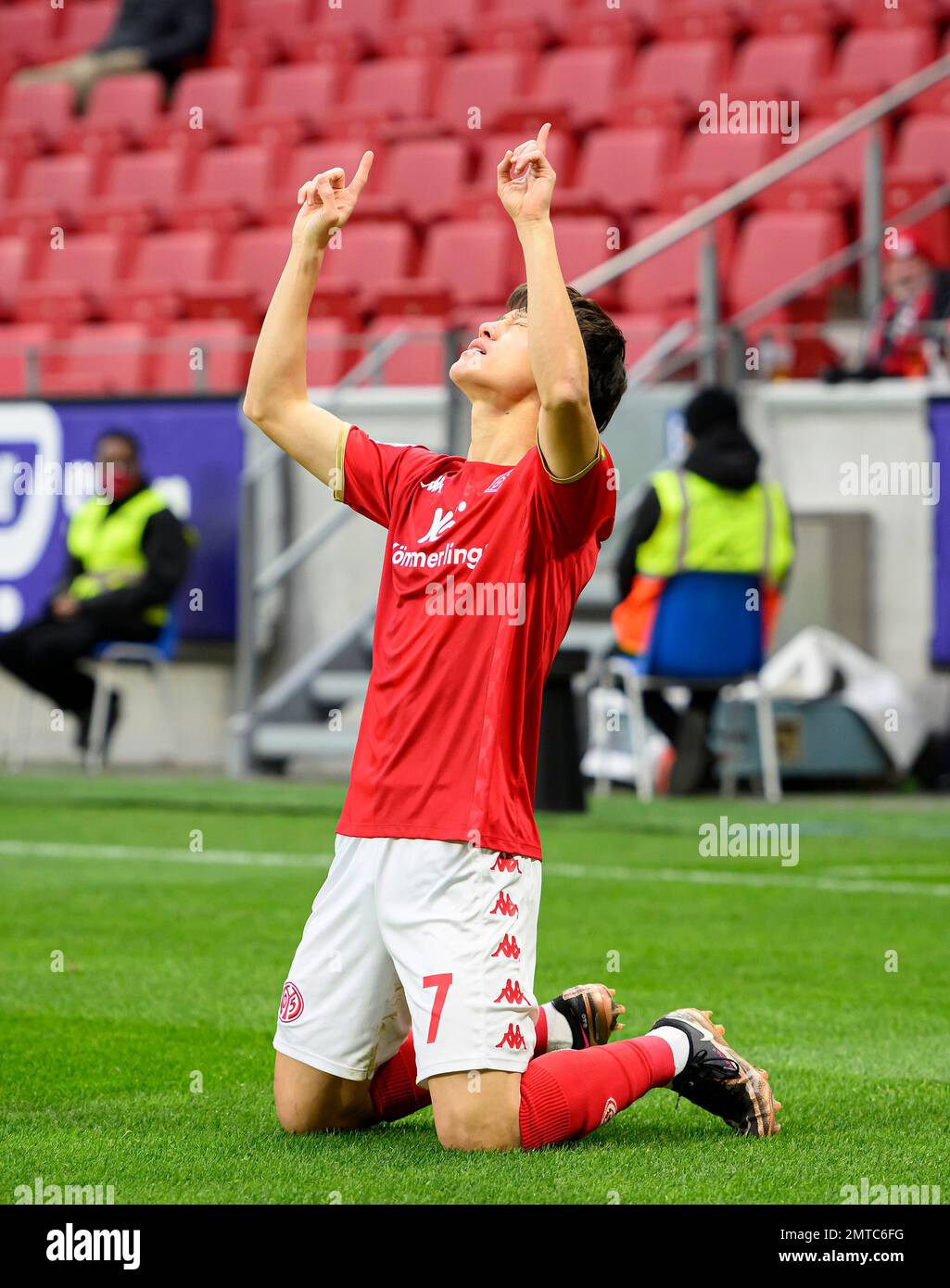jubilation Jae-Sung LEE (MZ) after his goal to 1:0, soccer 1st Bundesliga, 18th matchday, FSV FSV FSV Mainz 05 (MZ) - VfL Bochum (BO) 5: 2, on January 28th, 2023 in Mainz/ Germany. #DFL regulations prohibit any use of photographs as image sequences and/or quasi-video # Stock Photo