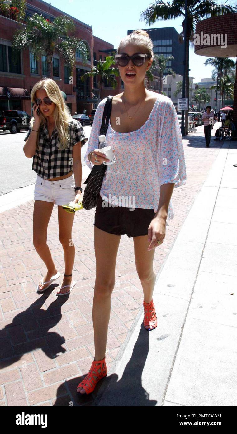 Super slender reality actress turned fashion designer, Whitney Port