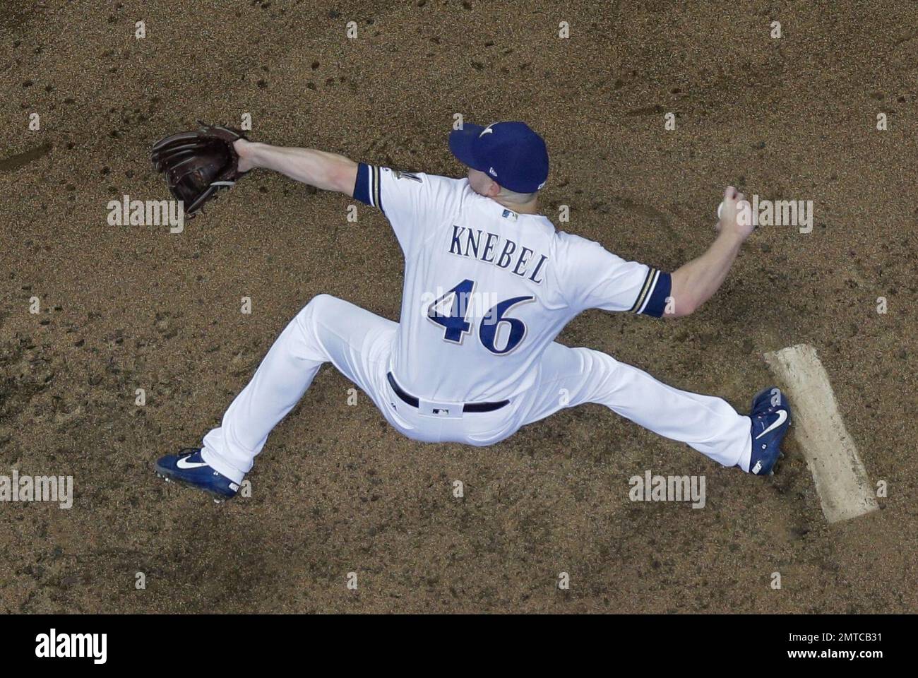 Milwaukee Brewers relief pitcher Corey Knebel throws during the ninth