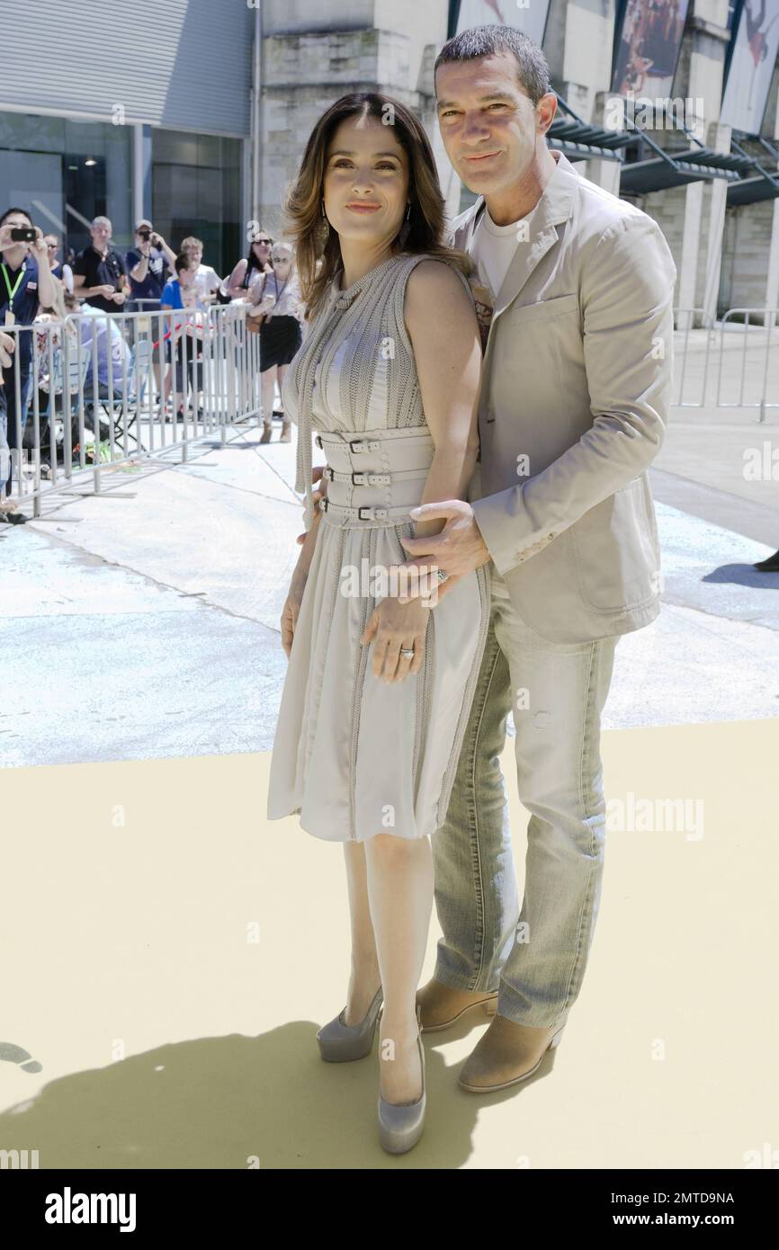 Antonio Banderas and Salma Hayek arrive for the "Puss in Boots