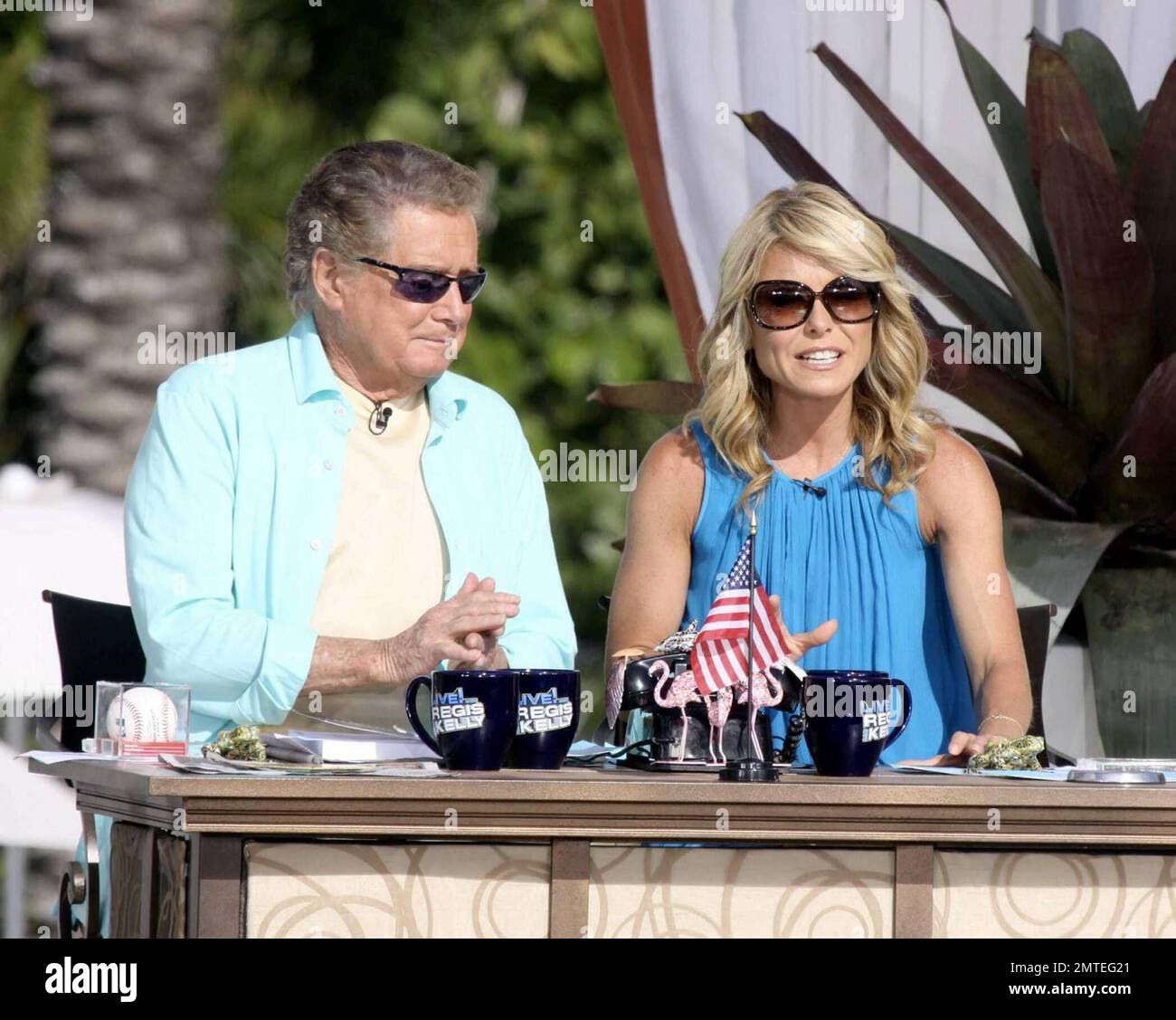 Kelly Ripa and Regis Philbin host their talk show "Live with Regis and  Kelly" live at the Fontainebleau Hotel in Miami Beach, FL. 5/6/09 Stock  Photo - Alamy