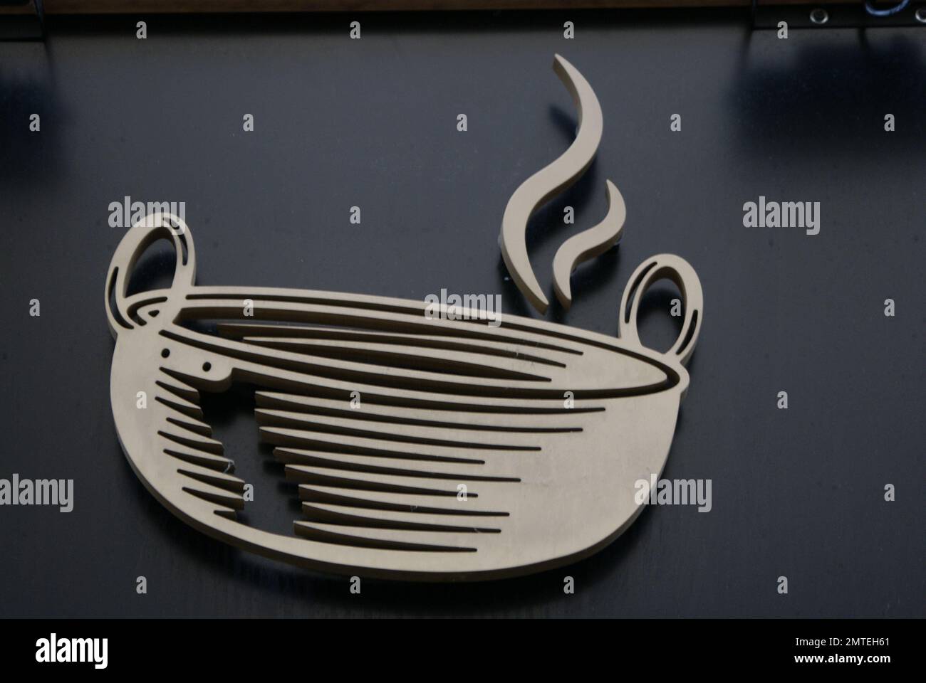 Dessin publicitaire sur une vitrine d'un café à Salamanque, Espagne Stock Photo