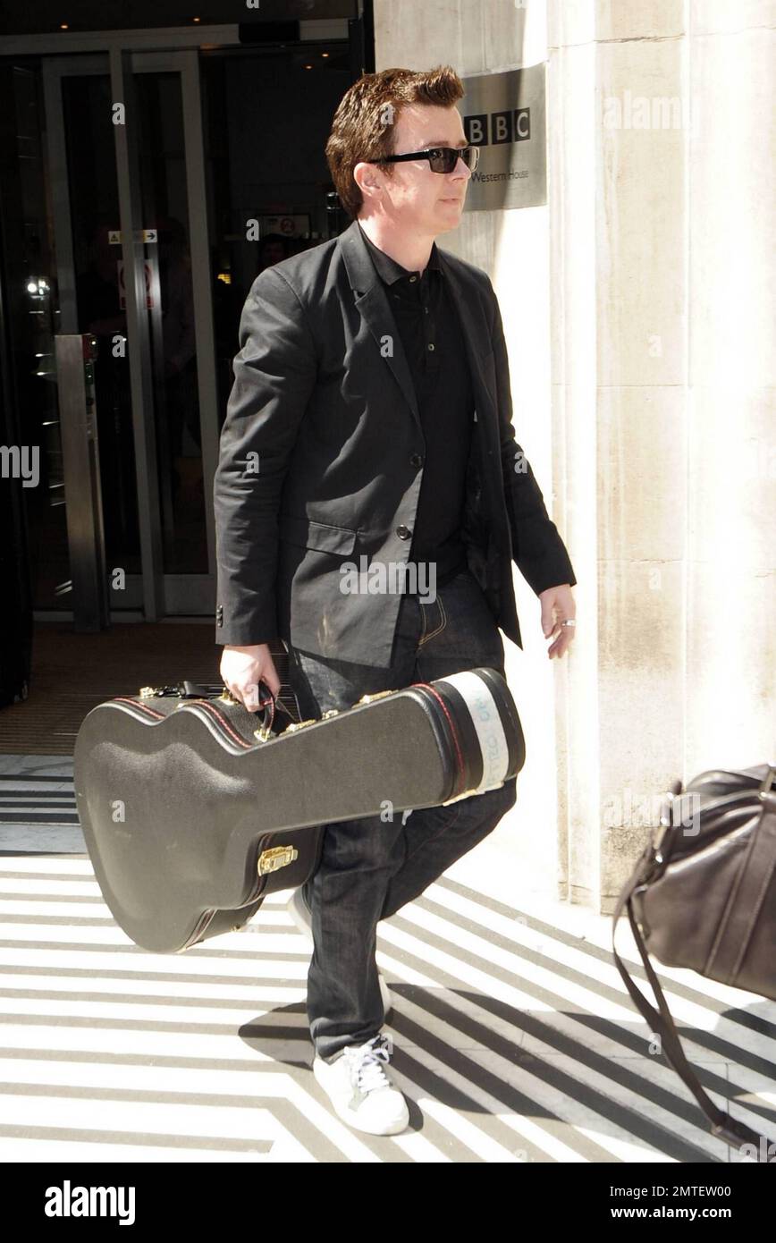 Singer Rick Astley, famous for his 1980's hit single "Never Gonna Give You  Up", was spotted leaving the BBC studios today carrying an ice cream bar.  London, UK. 6/4/10 Stock Photo - Alamy