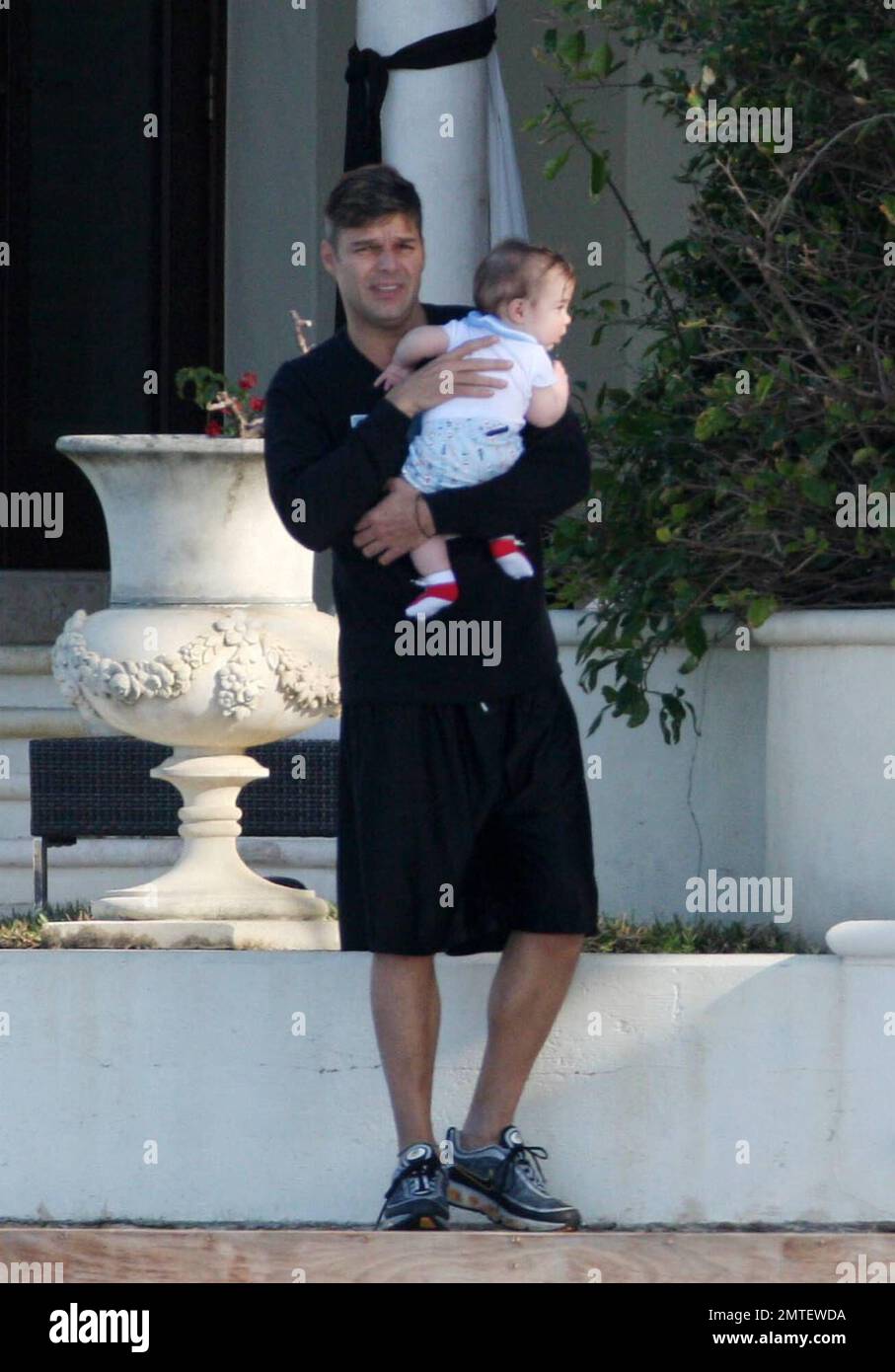 Ricky Martin Twins Beach(02)