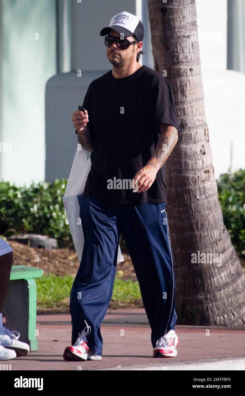 EXCLUSIVE!! Rob Patterson, boyfriend of Carmen Electra, shows off his  scruffy unshaven face while out and about Miami Beach in his sweats. Rob,  who is the guitarist for nu metal band Otep