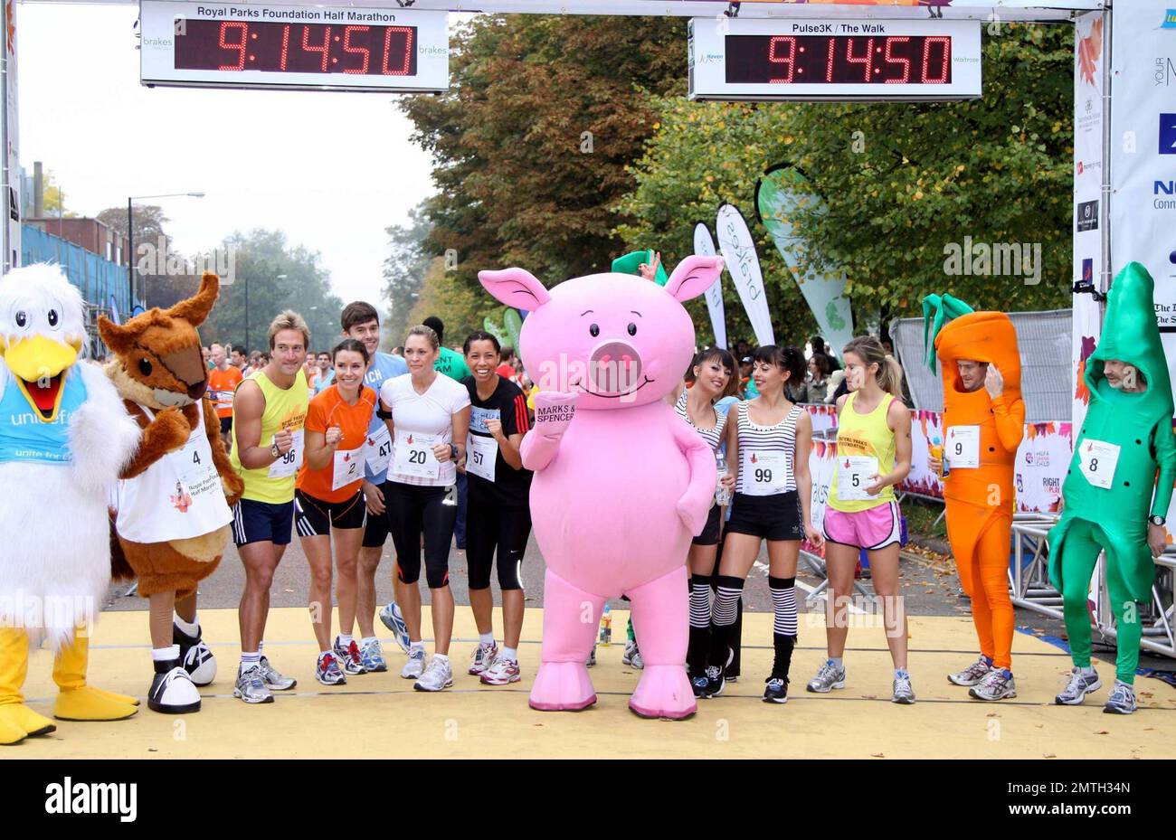 Ben Fogle, Tana Ramsey, Jenni Falconer, Margherita Taylor, The Cheeky Girls and Charlie Webster take part in the Royal Parks Foundation Half Marathon at Hyde Park in London, UK. 10/10/10.  . Stock Photo