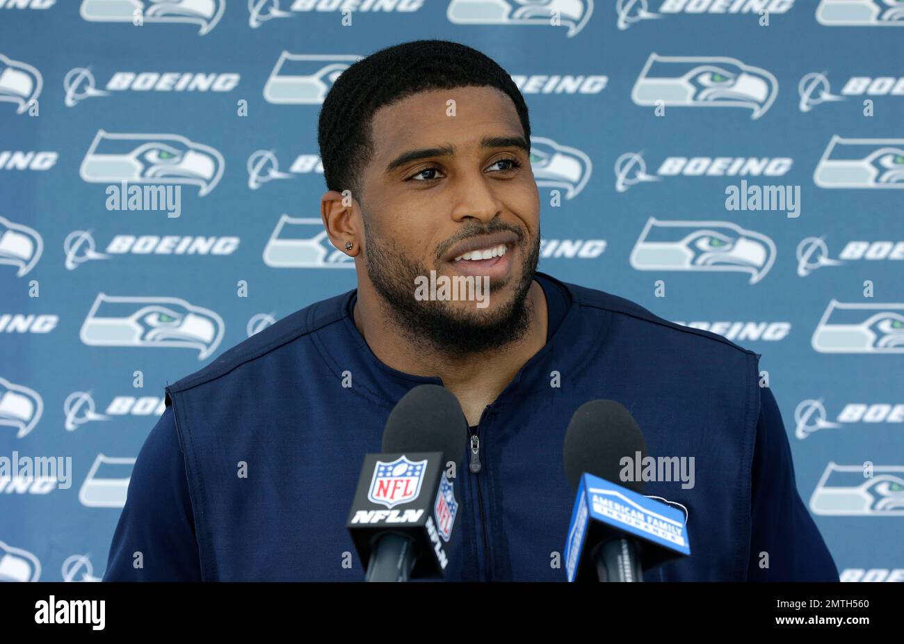 Seattle Seahawks middle linebacker Bobby Wagner (54) during an NFL football  game against the Jacksonville Jaguars, Sunday, Oct. 31, 2021, in Seattle.  The Seahawks won 31-7. (AP Photo/Ben VanHouten Stock Photo - Alamy