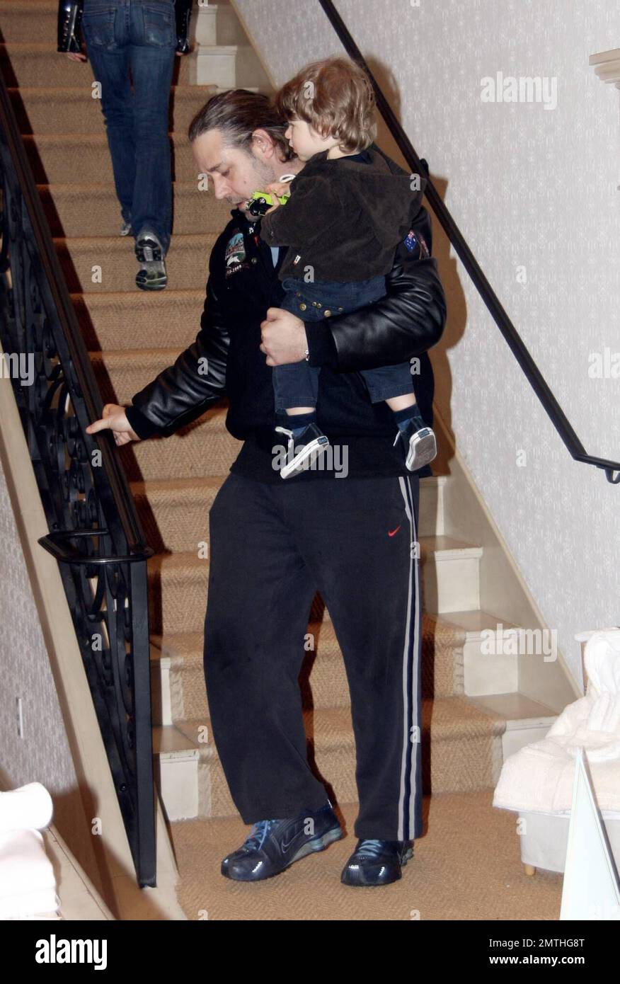 Russell Crowe shows he is a hands-on dad during a shopping spree in LA ...