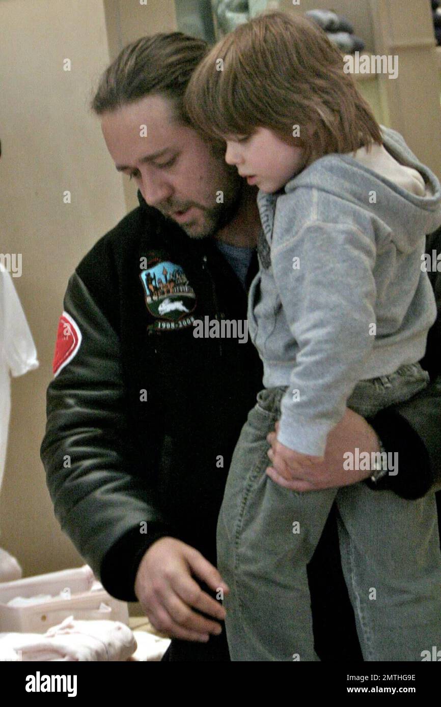 Russell Crowe shows he is a hands-on dad during a shopping spree in LA ...