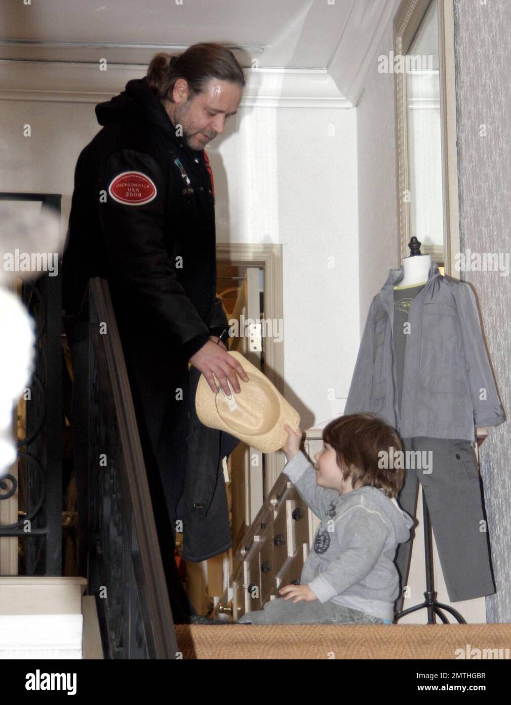 Russell Crowe shows he is a hands-on dad during a shopping spree in LA ...