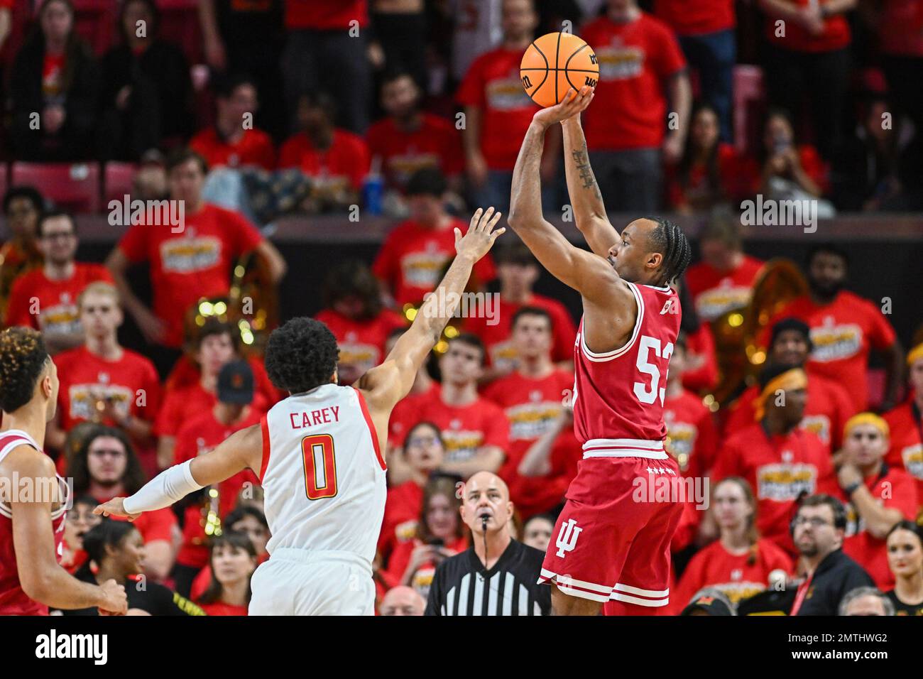 College Park, MD, USA. 31st Jan, 2023. Indiana Hoosiers guard Tamar Bates (53) shoots a jump shot over Maryland Terrapins guard Don Carey (0) during the NCAA basketball game between the Indiana Hoosiers and the Maryland Terrapins at Xfinity Center in College Park, MD. Reggie Hildred/CSM/Alamy Live News Stock Photo