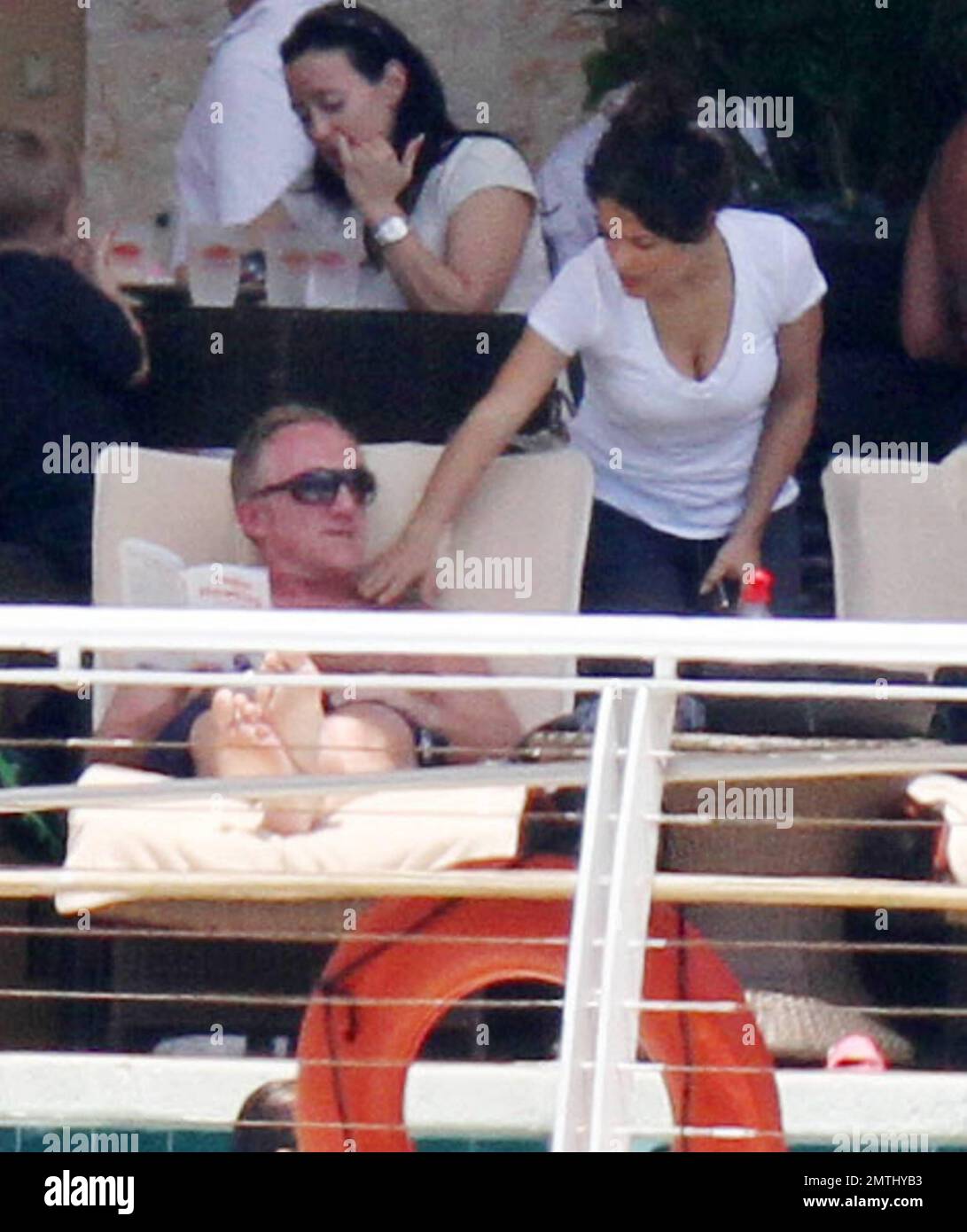 SomeFun nudism mom and daughter 