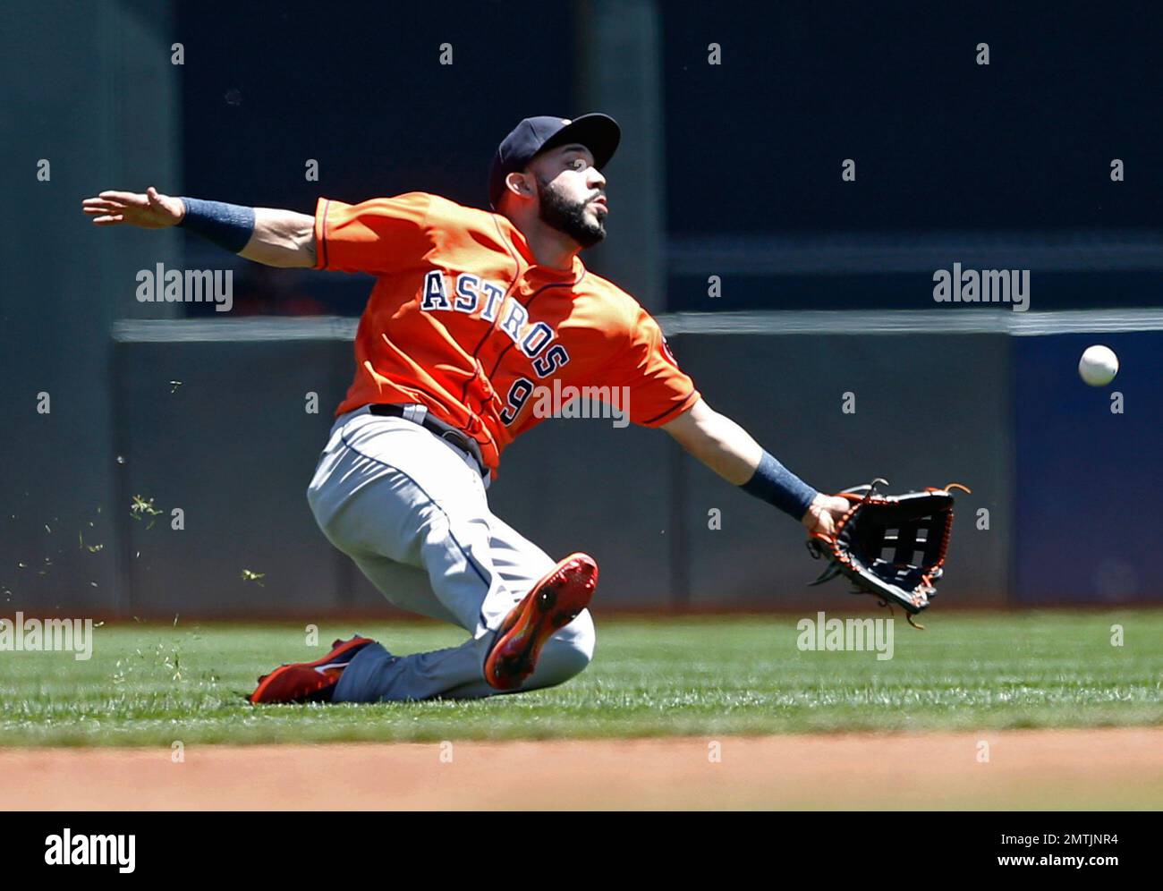 Marwin Gonzalez, wife welcome baby boy after Game 1 of ALCS