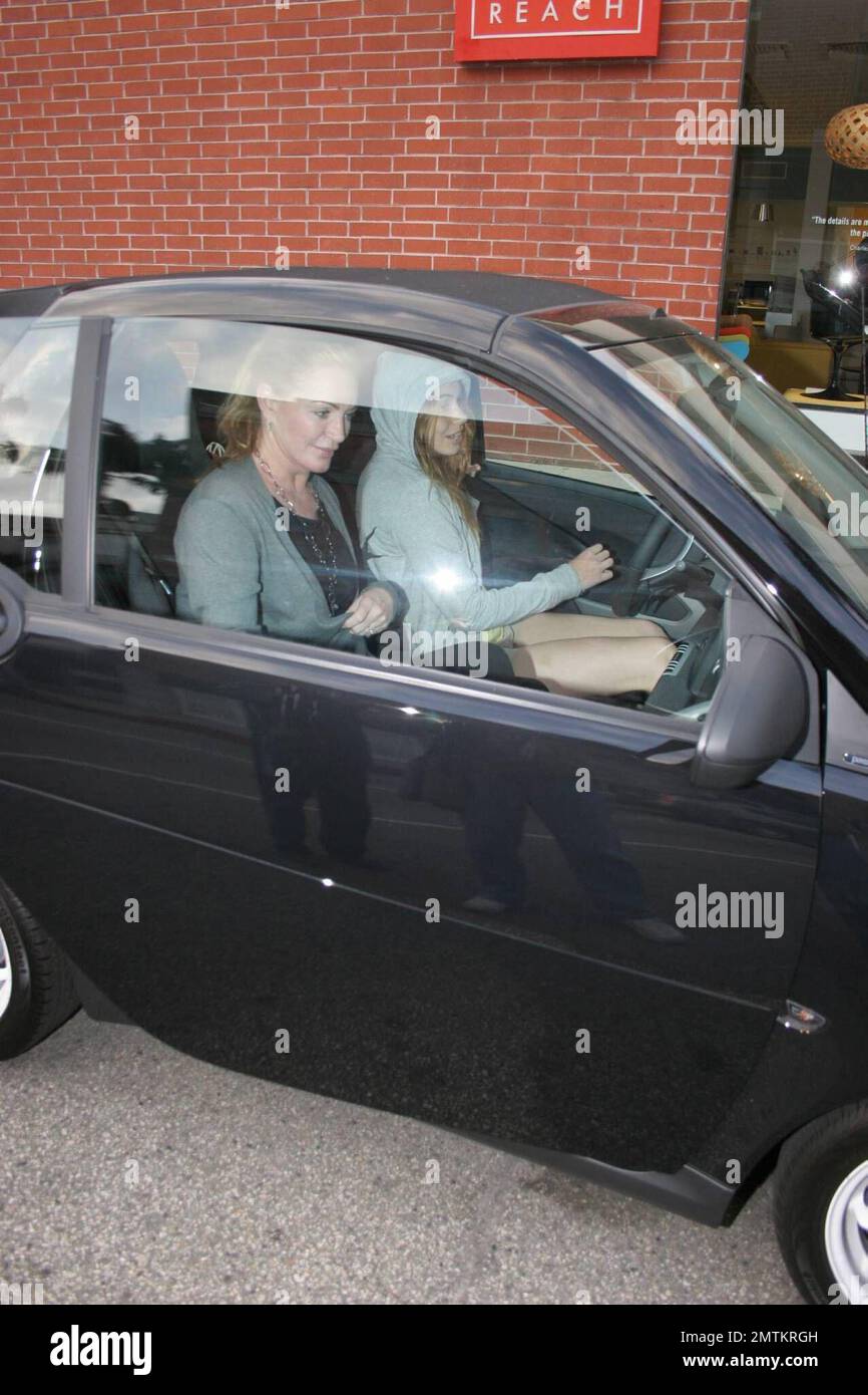Shannon tweed and daughter sophie simmons hi-res stock photography and ...