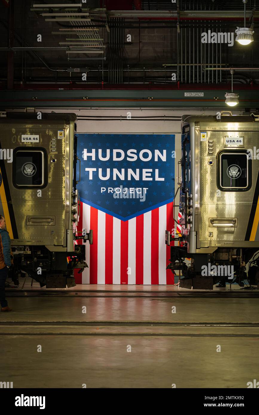 New York City, USA. 31st Jan, 2023. The President of the United States Joe Biden visits New York City on January 31, 2023 to announce funding for Gateway Hudson Tunnel project funded by bipartisan infrastructure law. (Photo by Steve Sanchez/Sipa USA) Credit: Sipa USA/Alamy Live News Stock Photo
