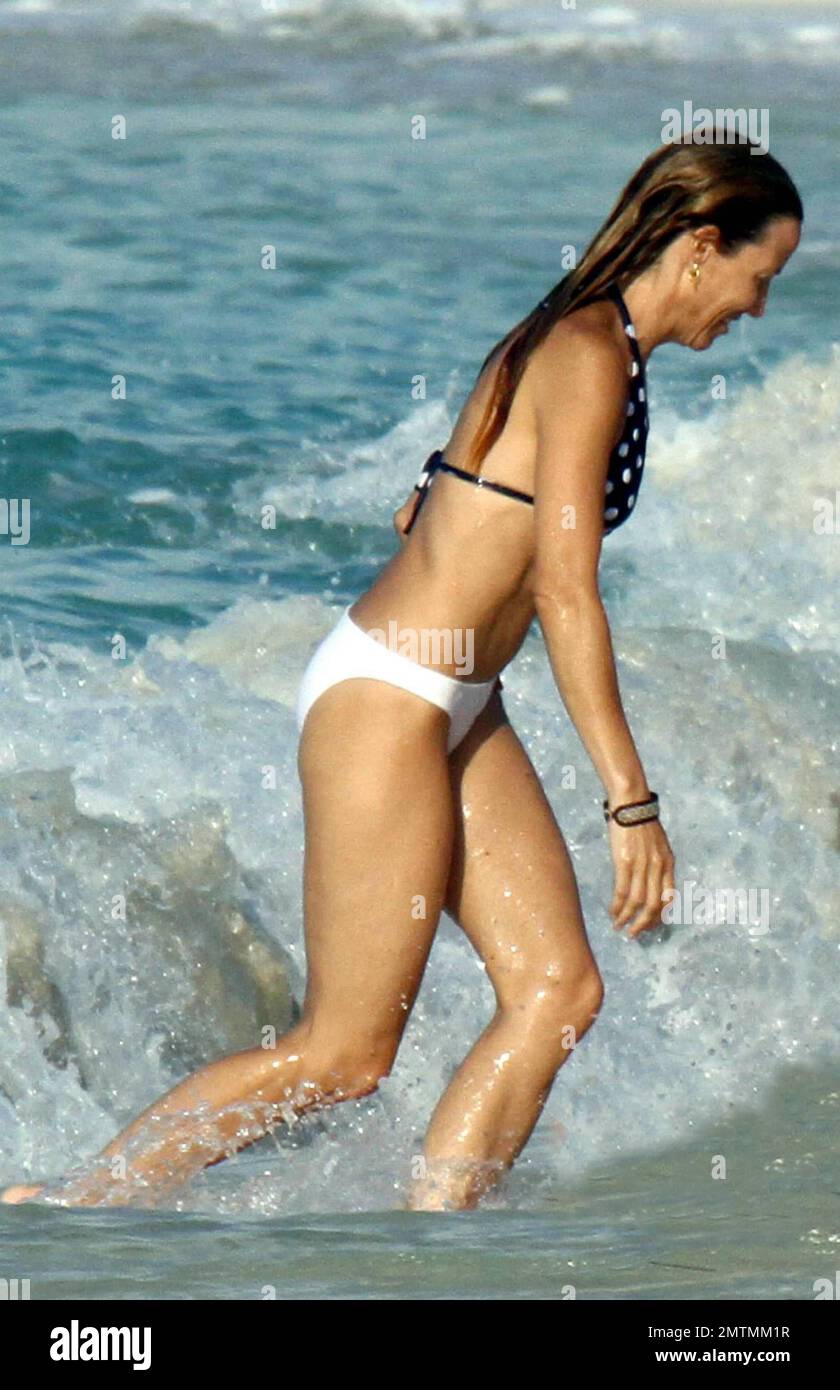 Having been seen earlier in the day in a bright yellow bikini, rocker