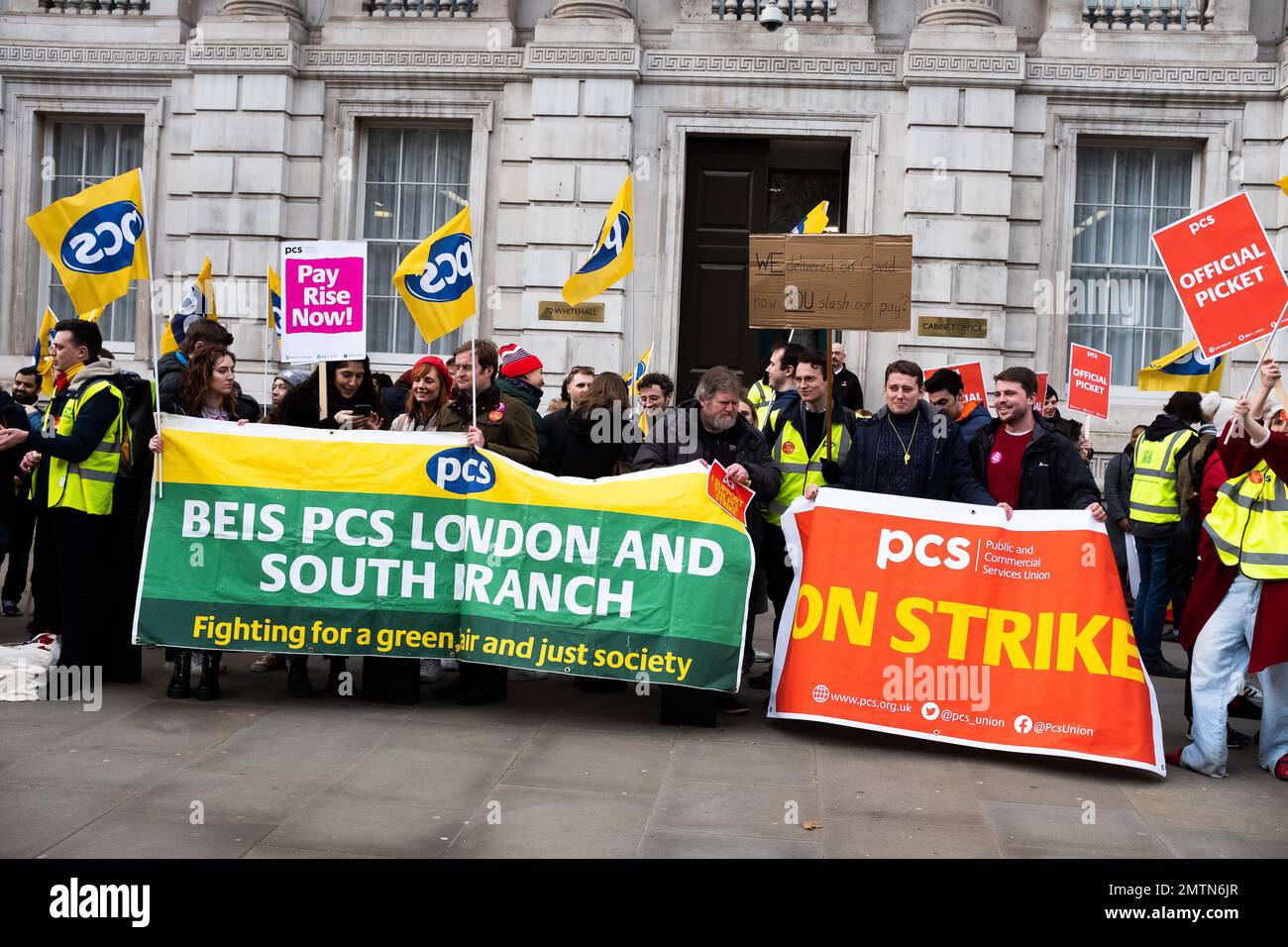 LONDON 1st February 2023 Public And Commercial Services Union Go On   London 1st February 2023 Public And Commercial Services Union Go On Strike And Demonstrate Outside Downing Street In London 2MTN6JR 