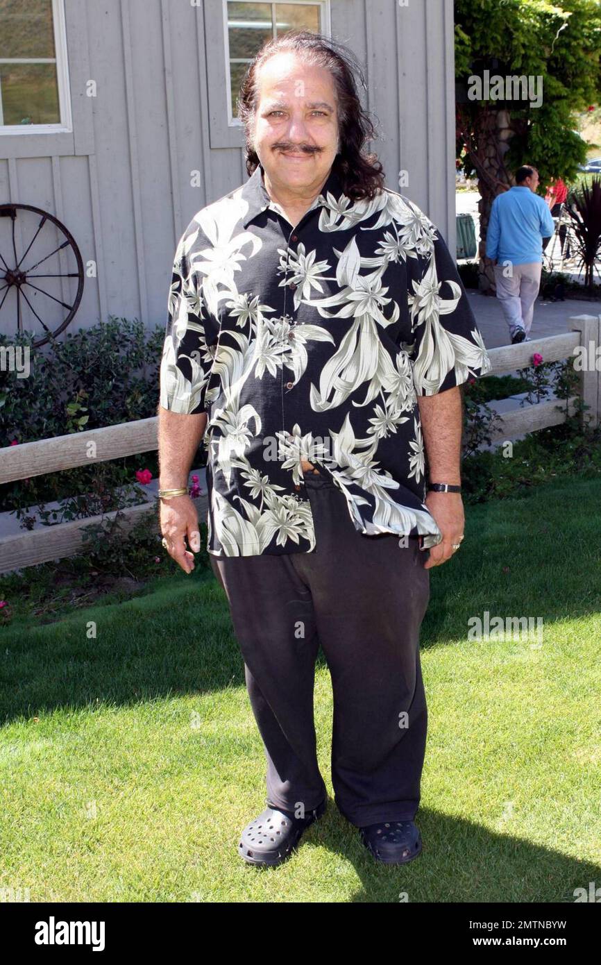 Ron Jeremy at the 14th Annual Skylar Neil Golf Tournament at Lost Canyon  Golf Course. Simi Valley, CA. 5/7/10 Stock Photo - Alamy