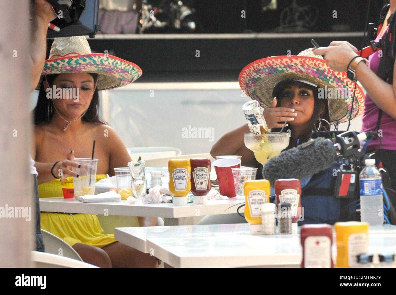 Nicole "Snooki" Polizzi and Jenni "JWoww" Farley have a wild day