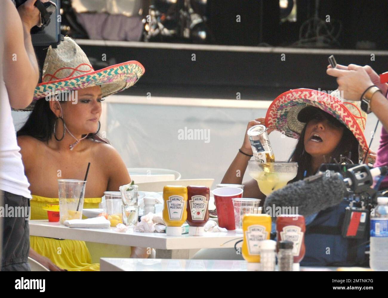 Nicole "Snooki" Polizzi and Jenni "JWoww" Farley have a wild day