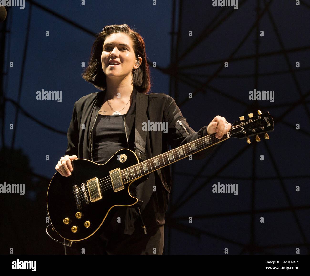 Romy Madley Croft visual data 8