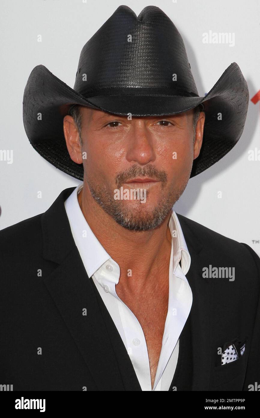 Tim McGraw at the third Stand Up to Cancer star studded broadcast at ...