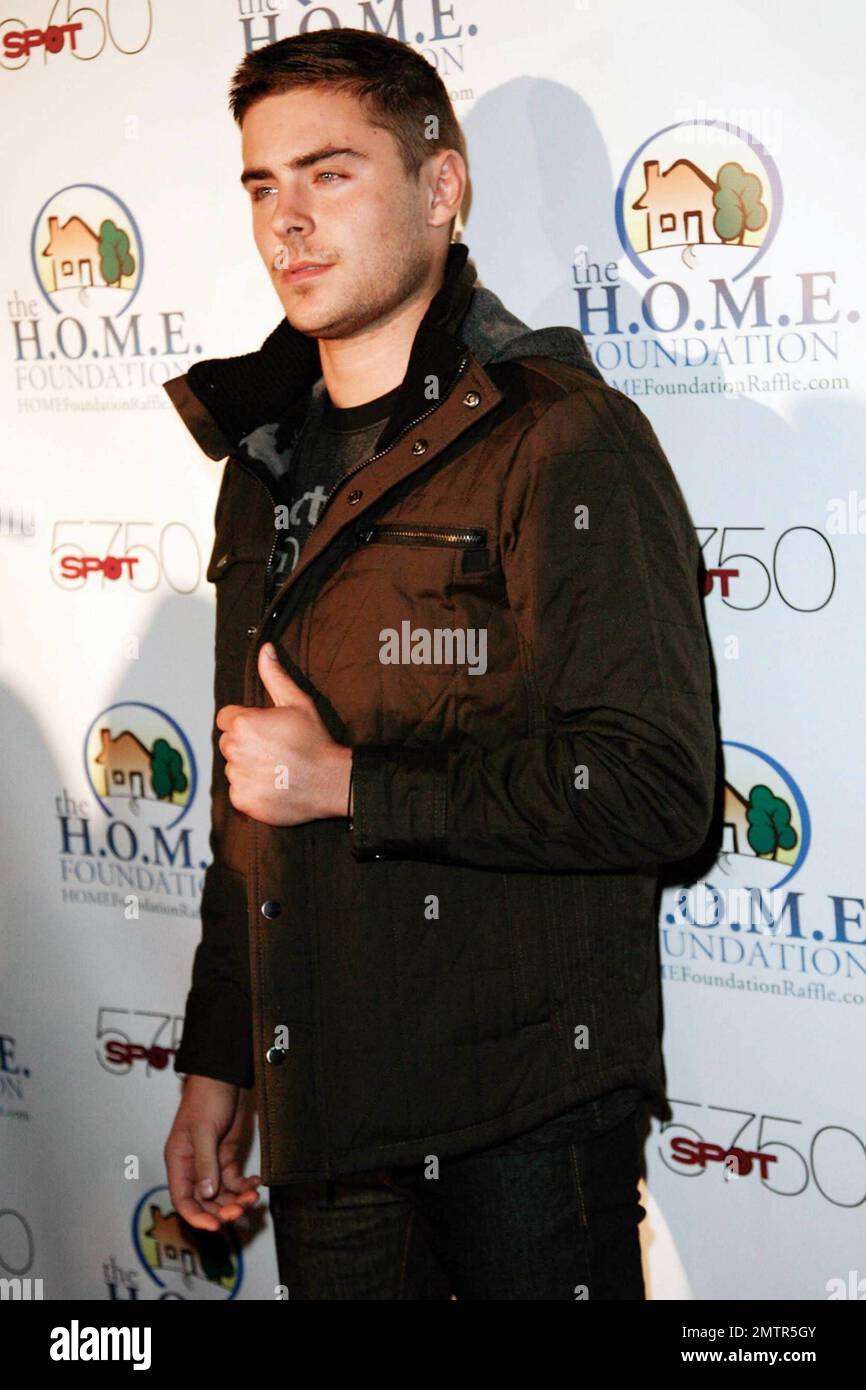 Zac Efron arrives at H.O.M.E. Foundation's STIKS Celebrity Video Game